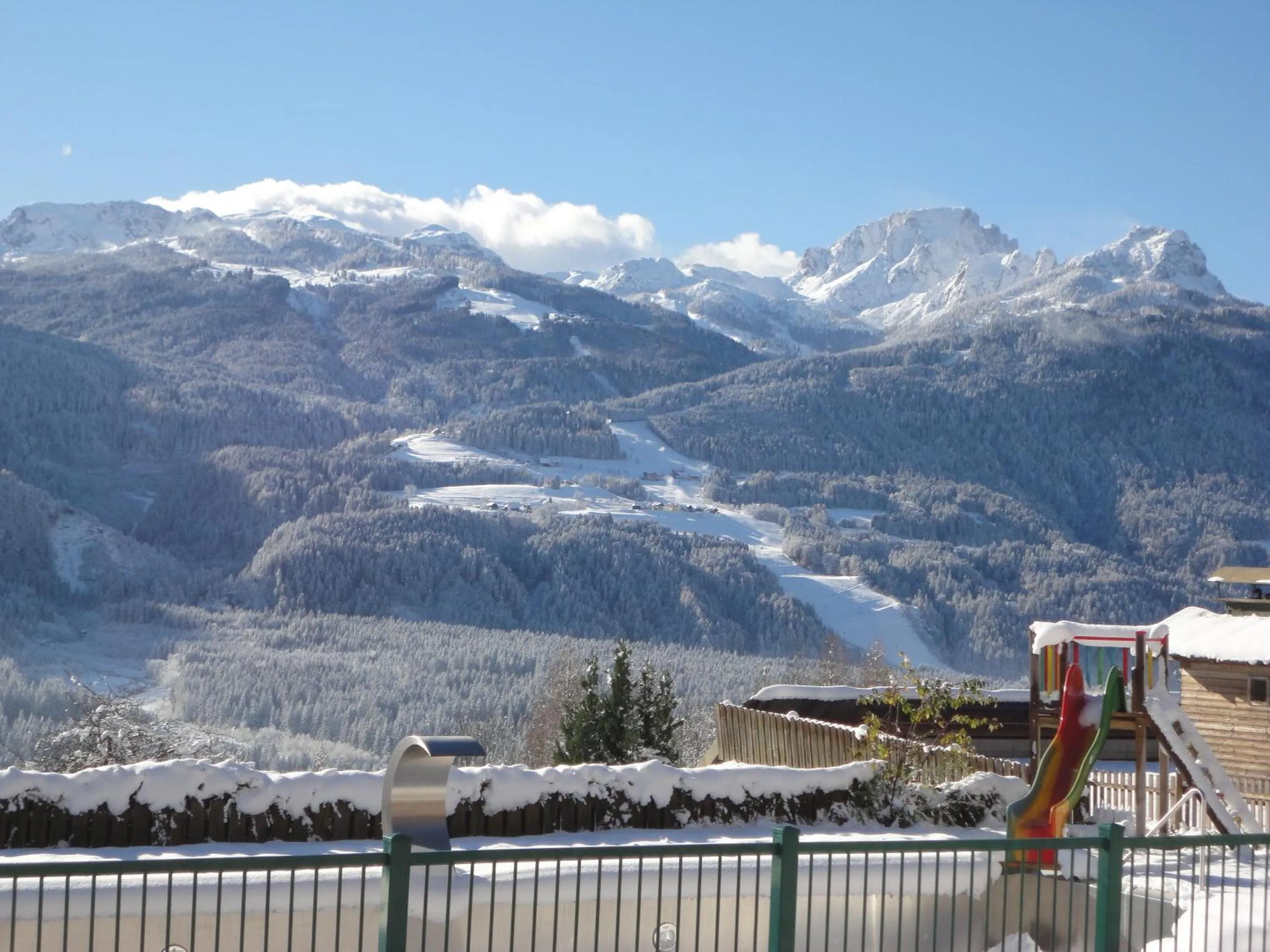 Winter in nawu apartments & Restaurant