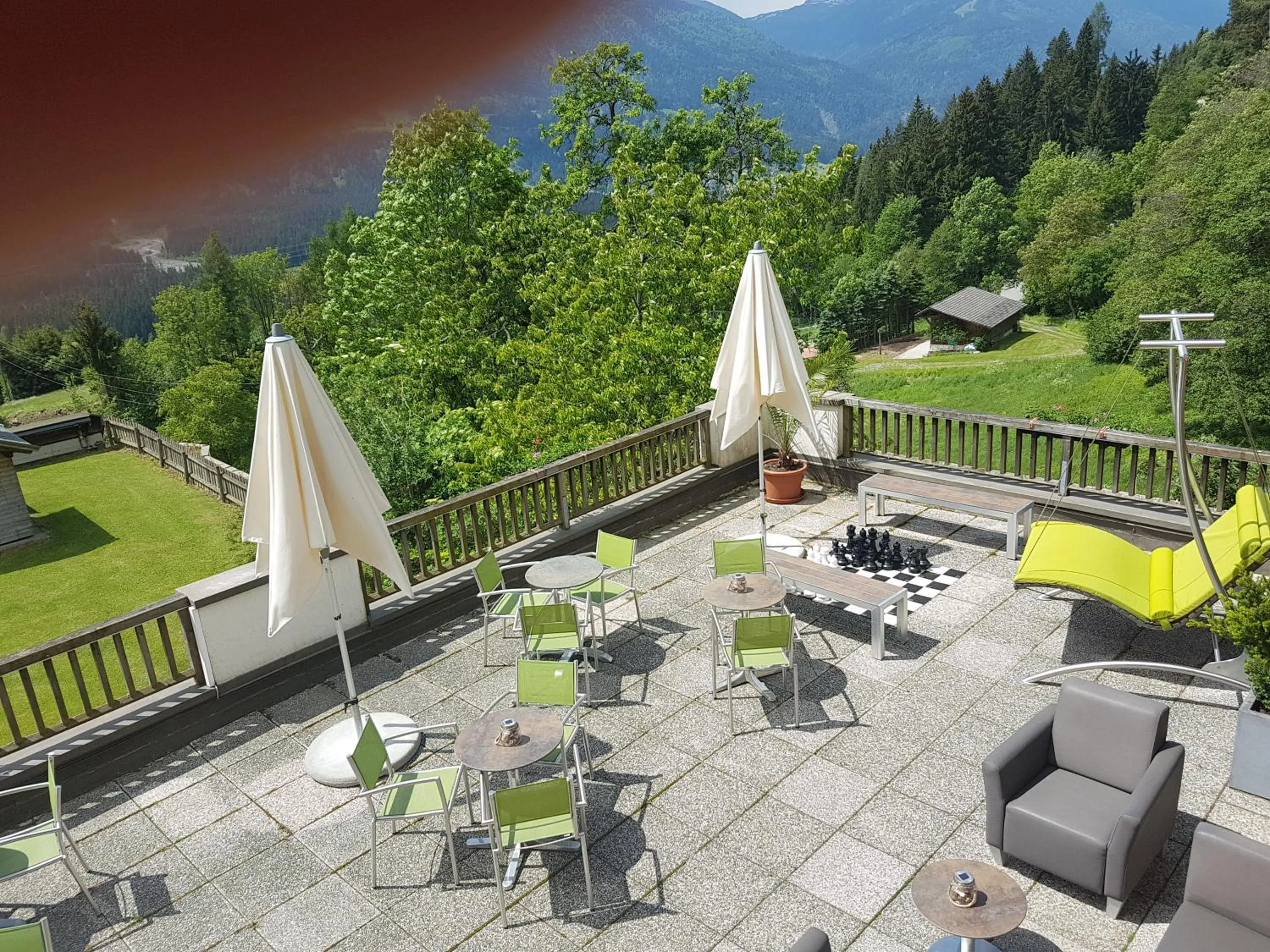 Garden in nawu apartments & Restaurant