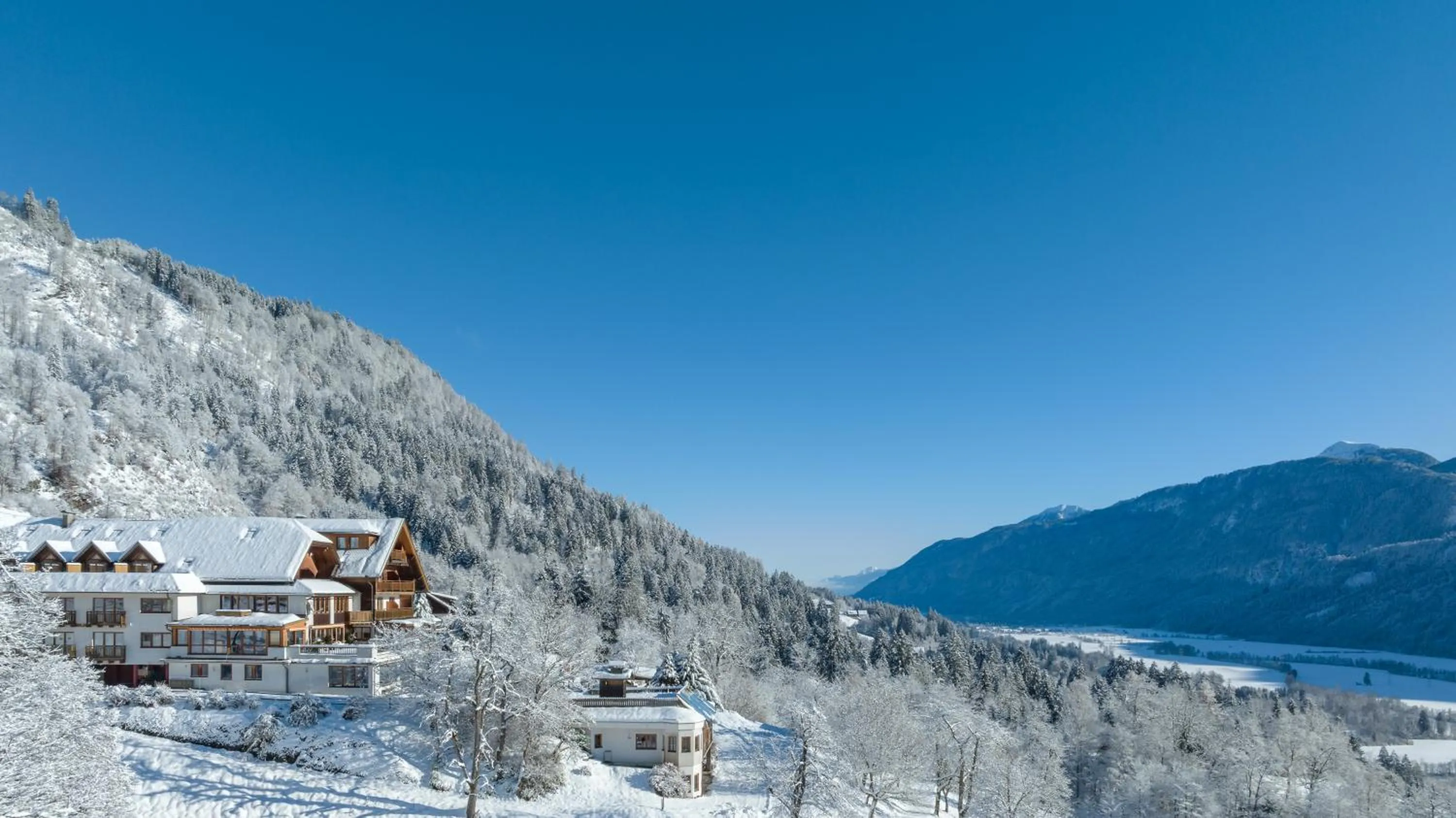 Property building in nawu apartments & Restaurant