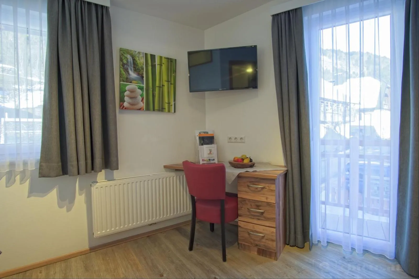 Photo of the whole room in nawu apartments & Restaurant