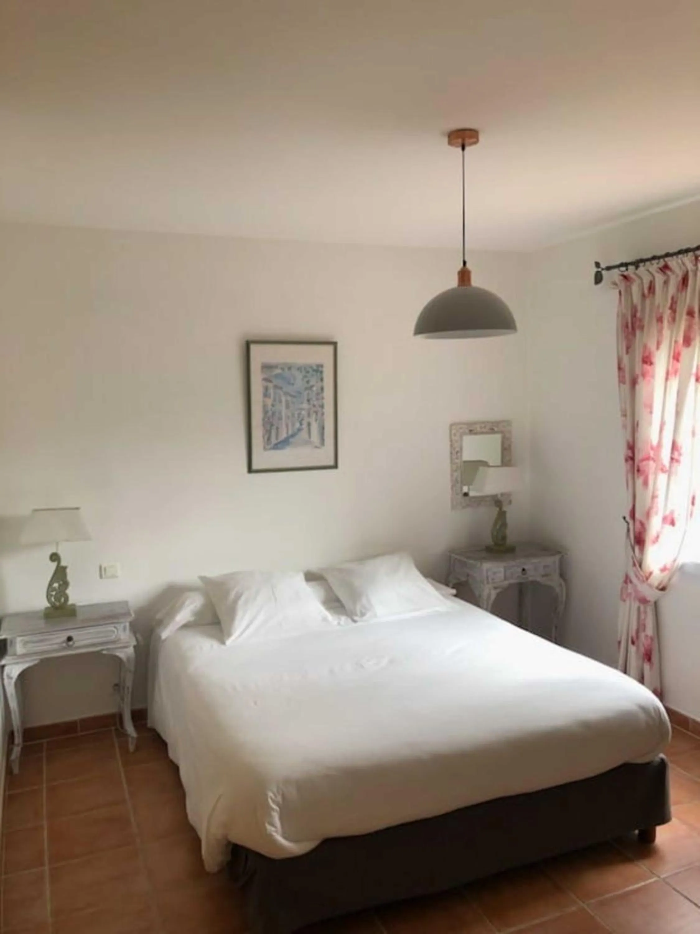 Photo of the whole room, Bed in Bastide Saint Bernard
