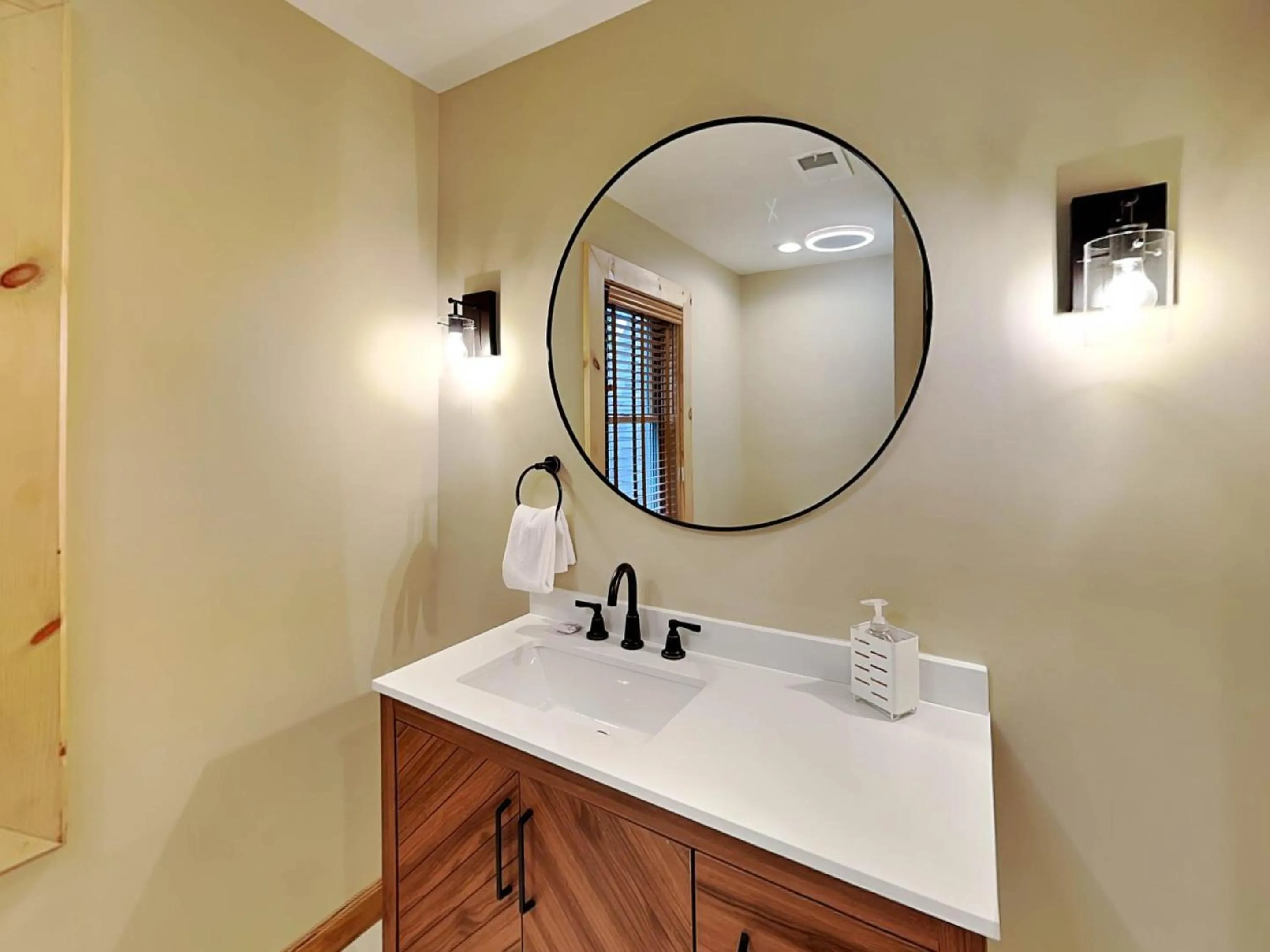 Fortune Mountain Retreat