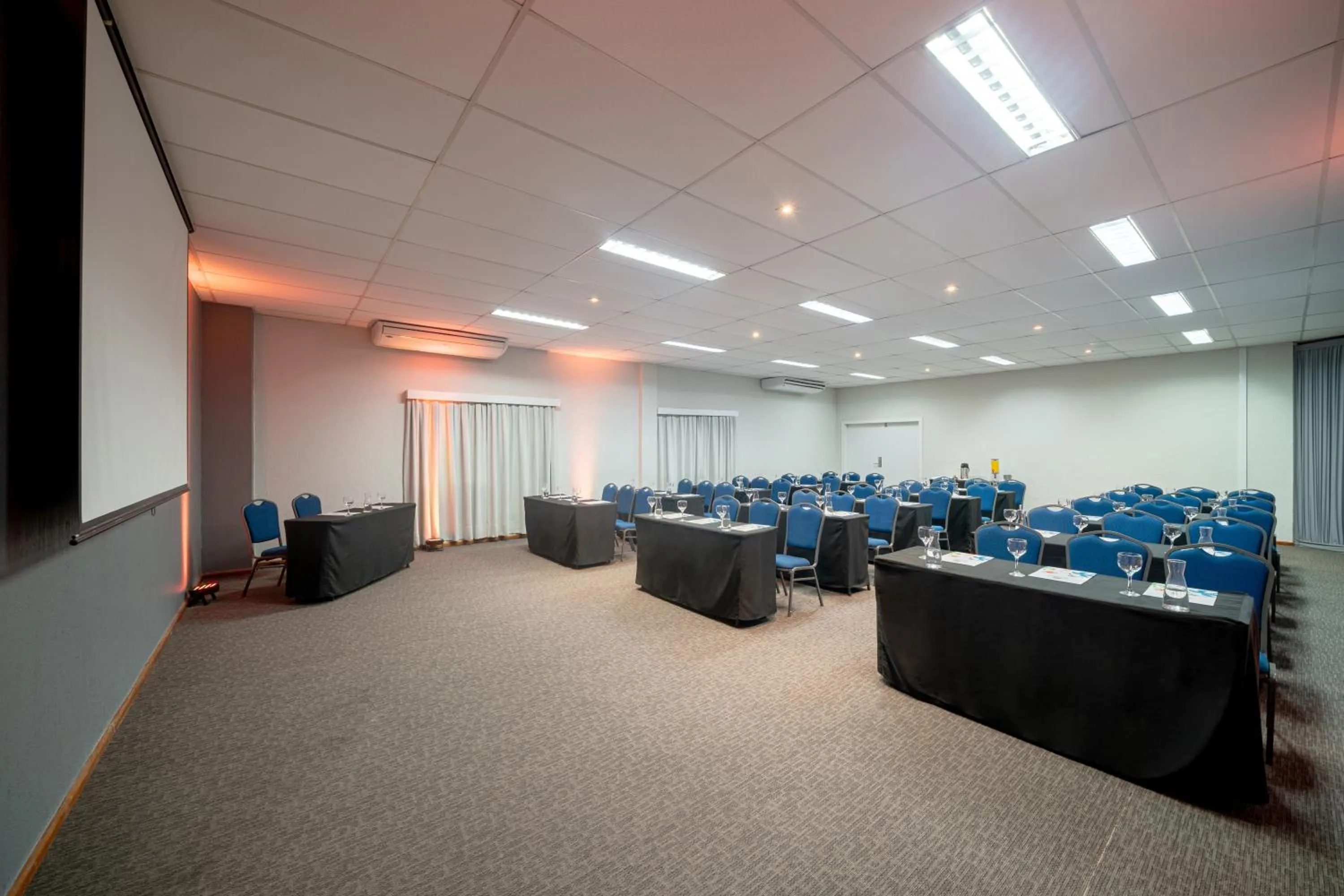 Meeting/conference room in Beach Park Resort - Oceani