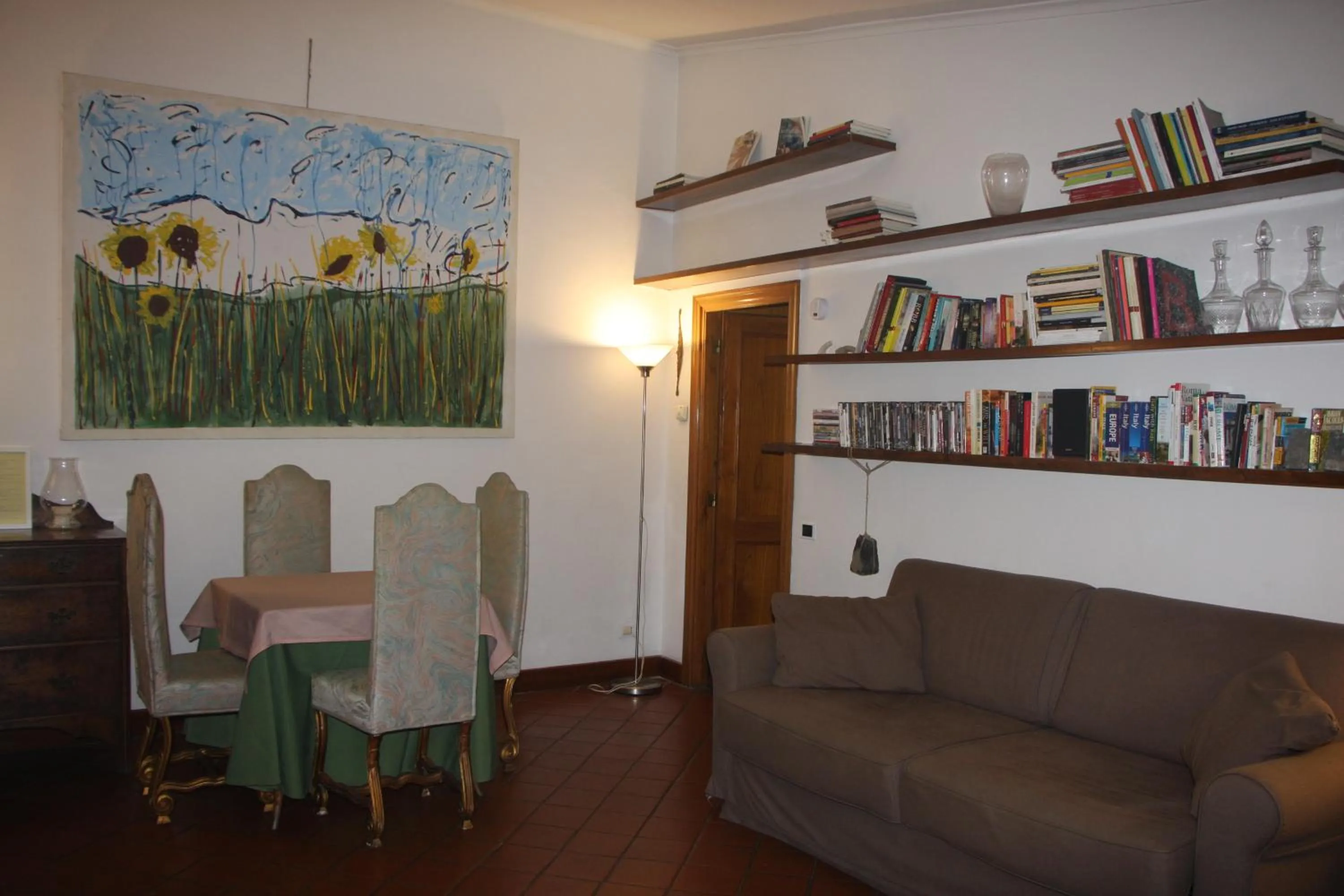 The Palatine Garden Apartment