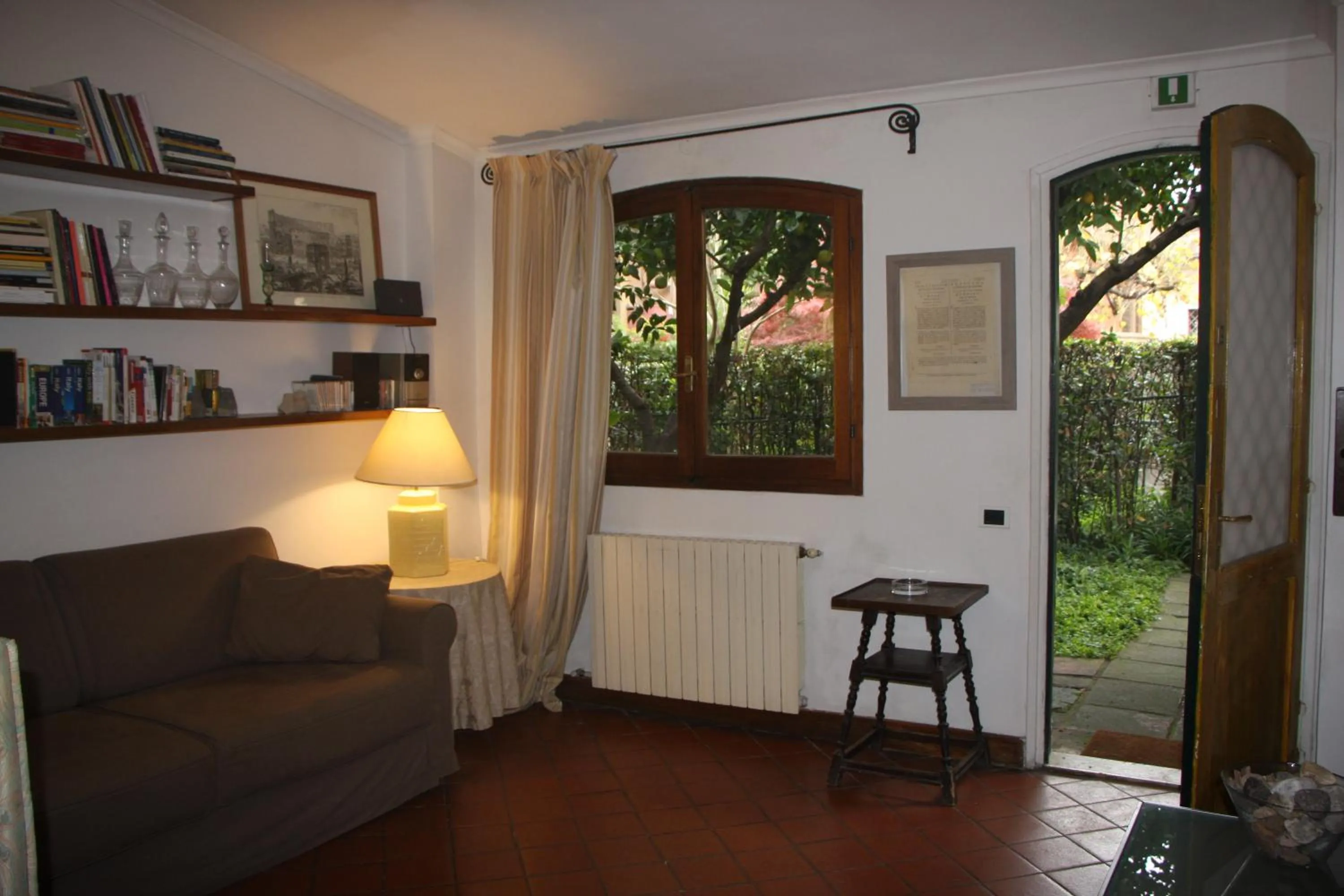 The Palatine Garden Apartment