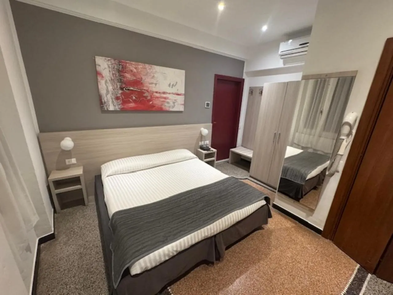 Bedroom in Hotel Ristorante Milton