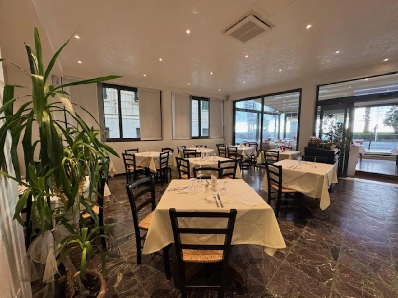Restaurant/places to eat in Hotel Ristorante Milton
