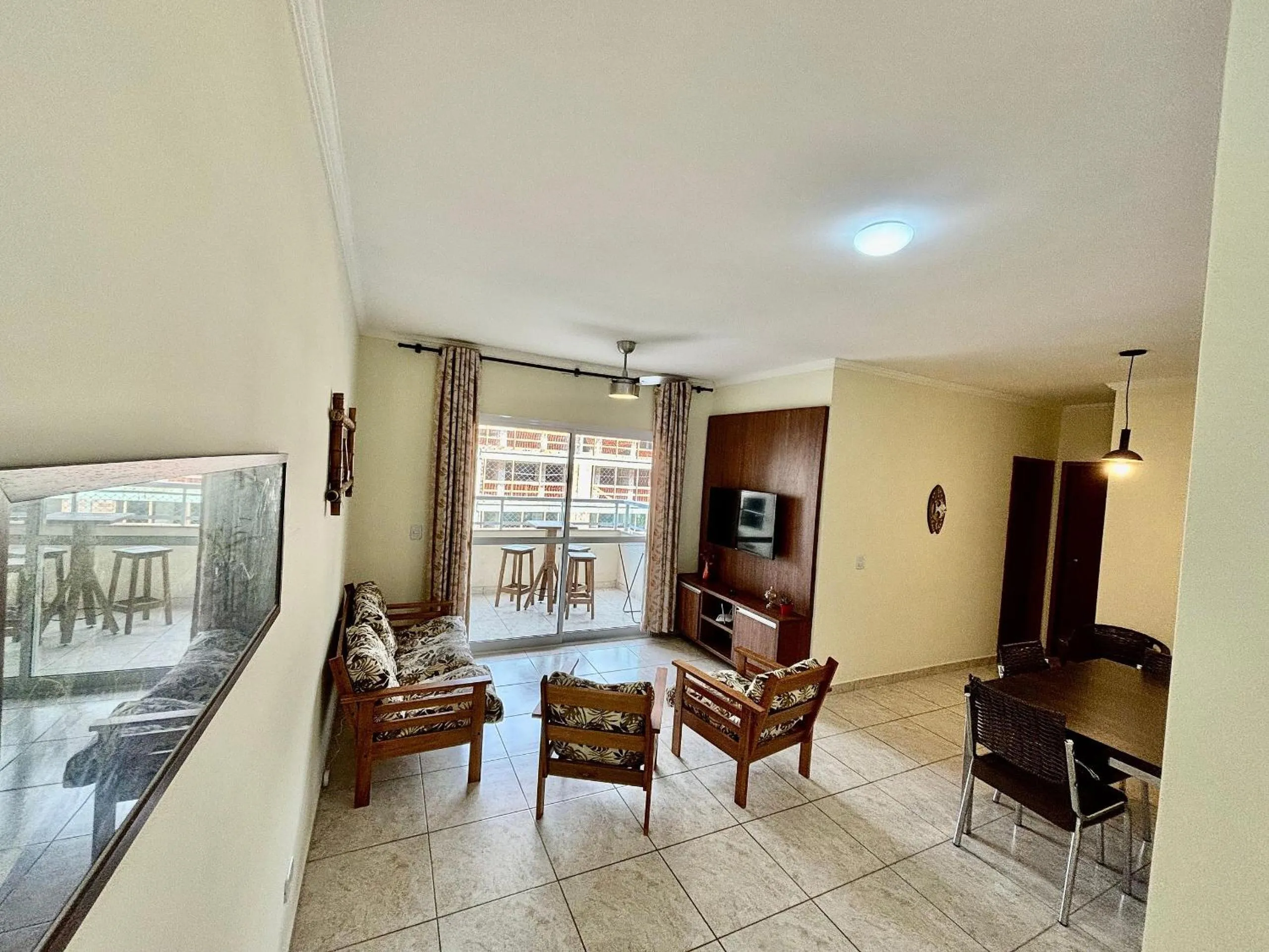 Apto Ubatuba c/ Churrasqueira e Piscina