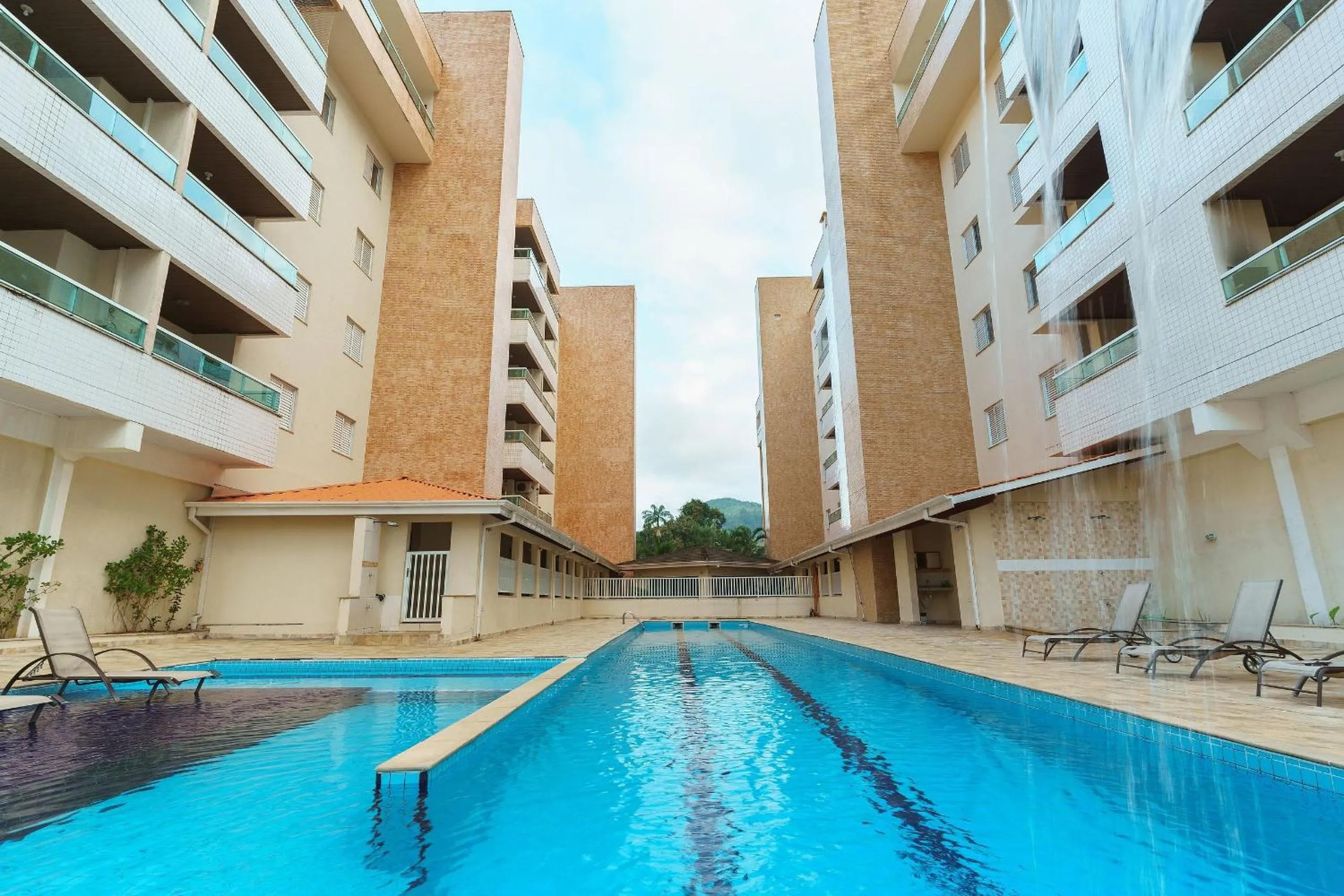 Apto Ubatuba c/ Churrasqueira e Piscina