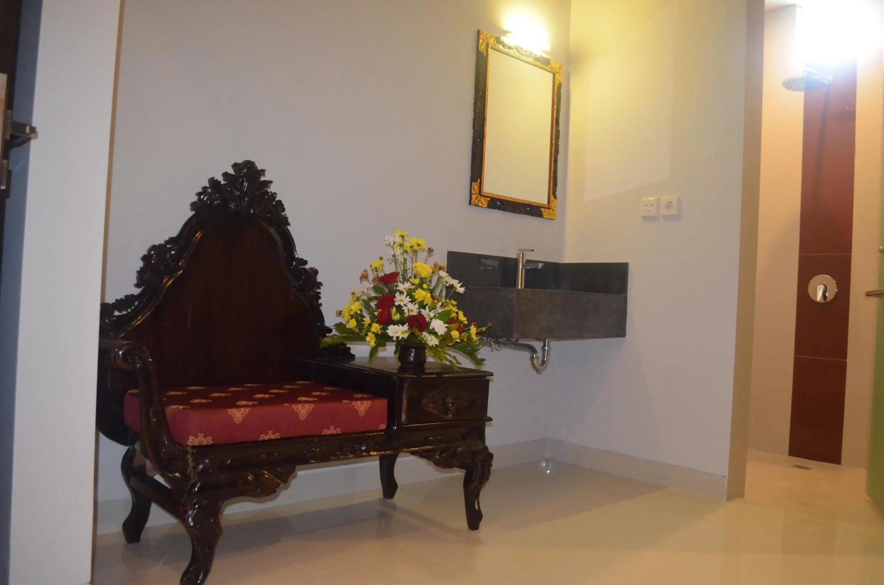 Communal lounge/ TV room in Nyoman Villa Sanur