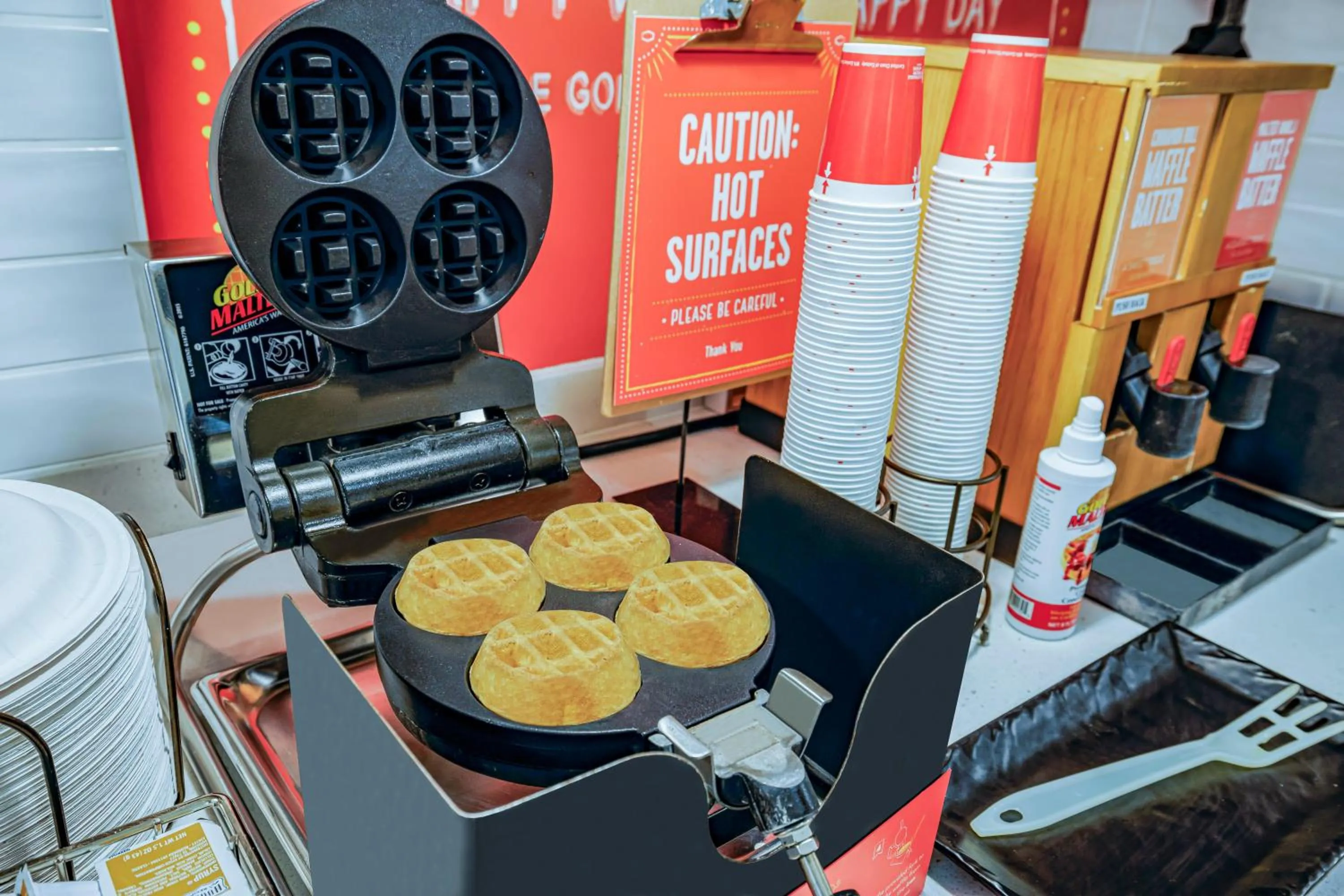 Breakfast in Hampton Inn & Suites Dallas/Plano-East