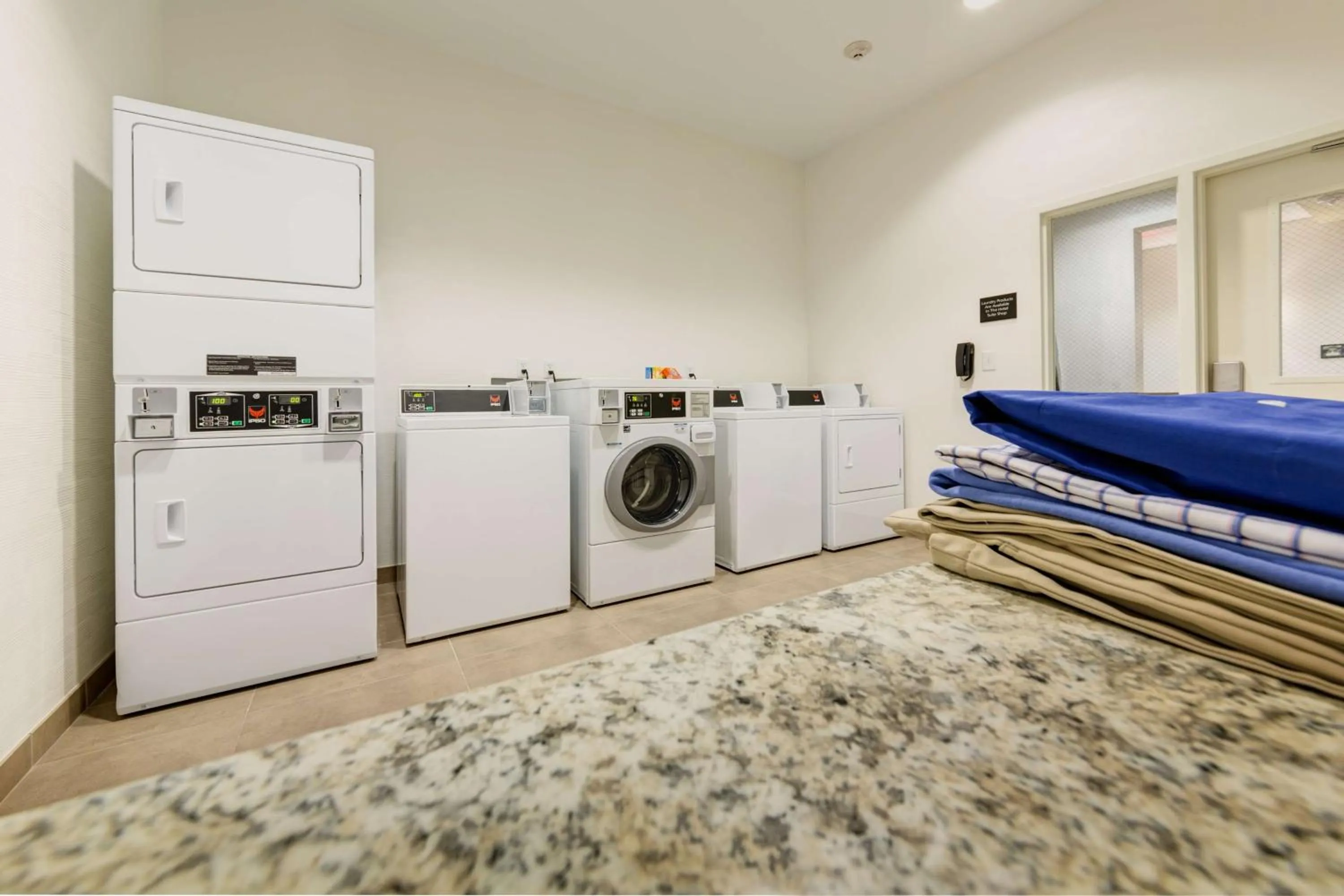 Property building in Hampton Inn & Suites Dallas/Plano-East