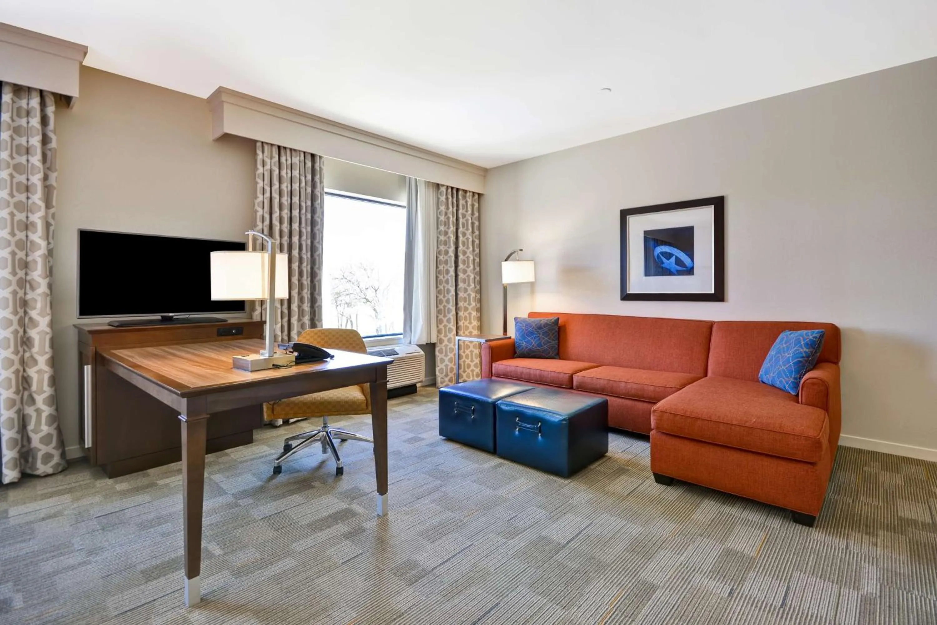 Bedroom in Hampton Inn & Suites Dallas/Plano-East