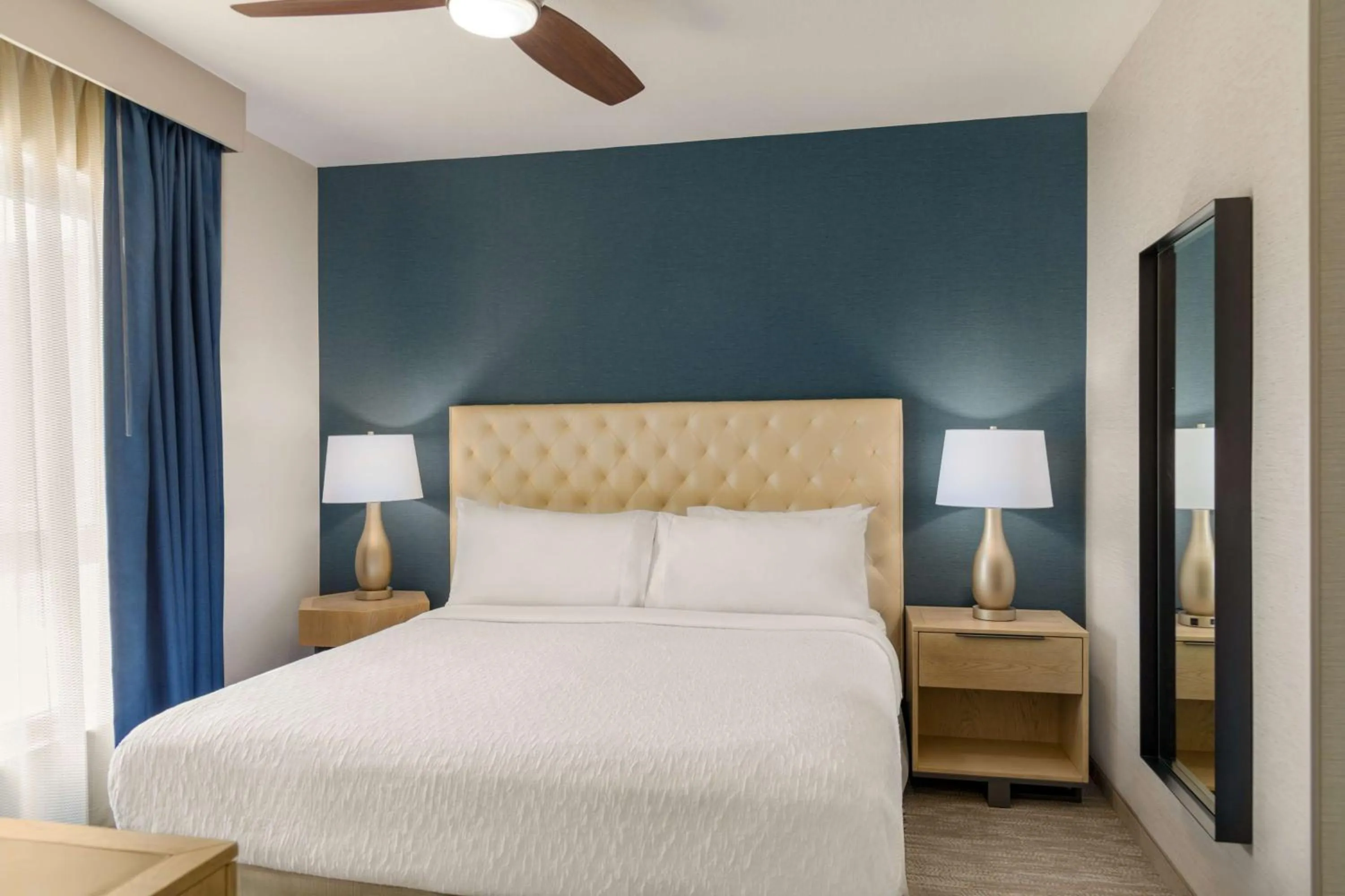 Bed in Homewood Suites by Hilton Palo Alto