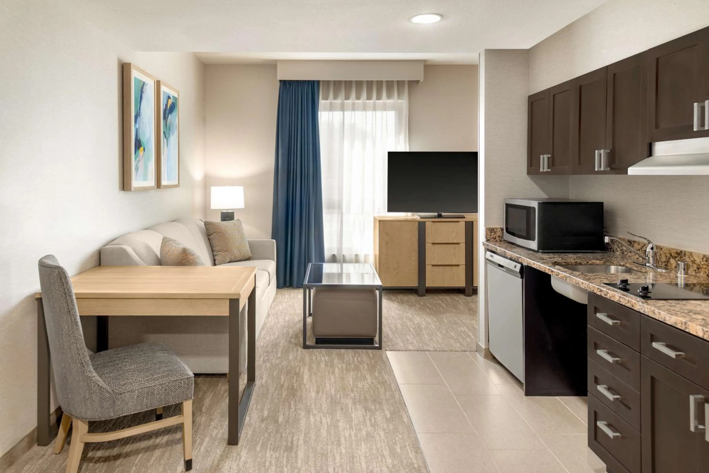 Living room in Homewood Suites by Hilton Palo Alto