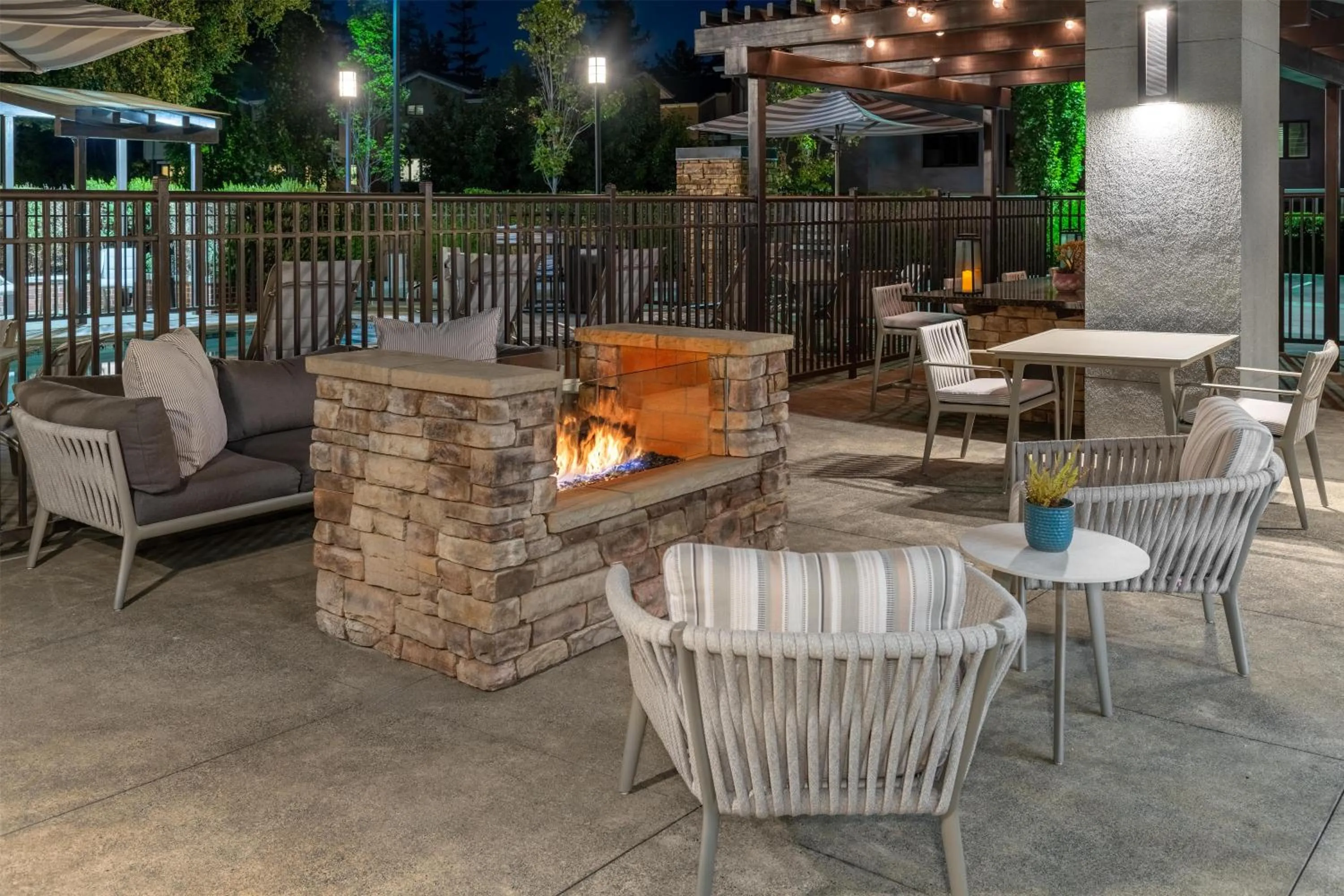 Patio in Homewood Suites by Hilton Palo Alto