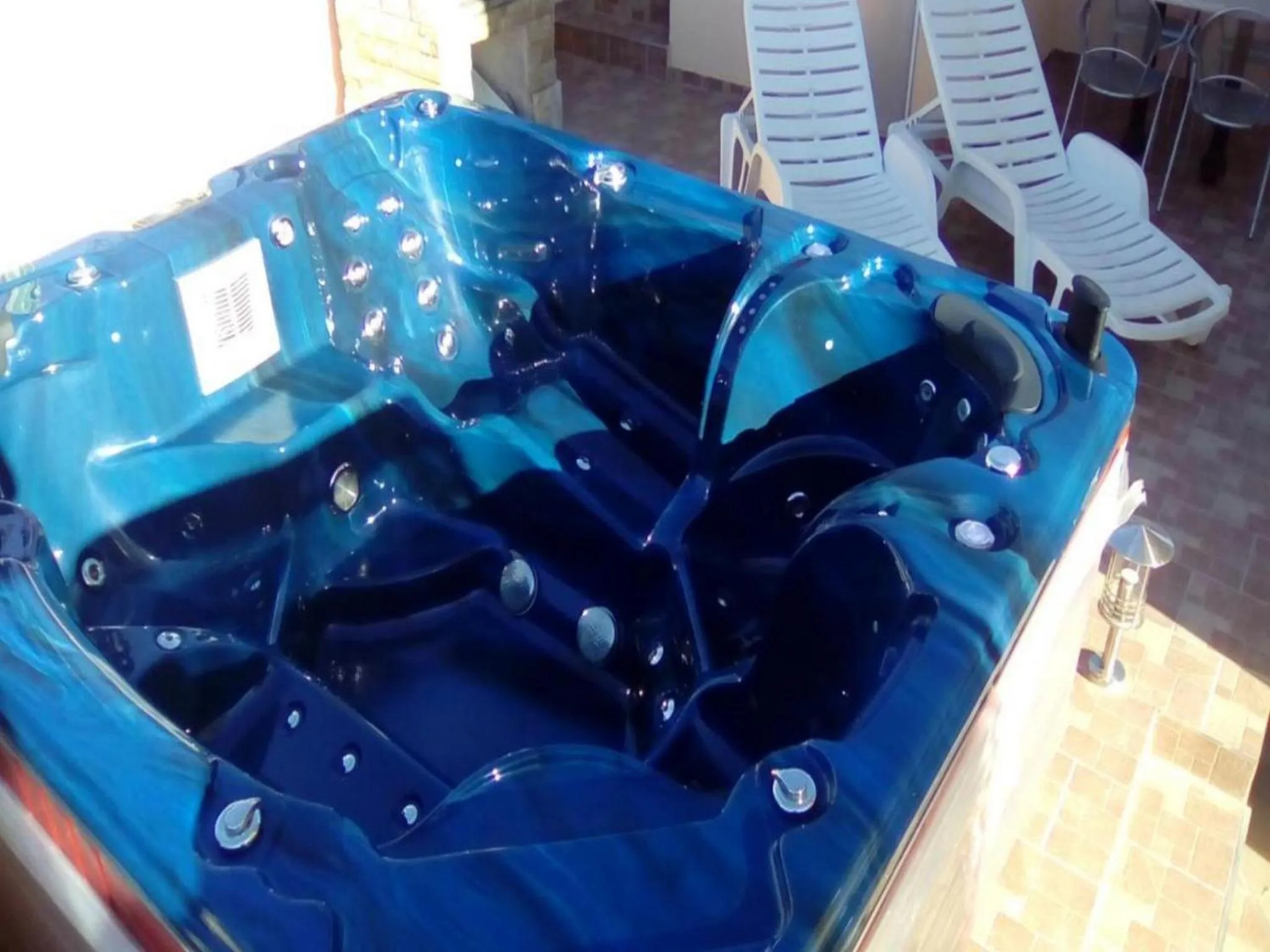 Hot Tub in Apartments Vala