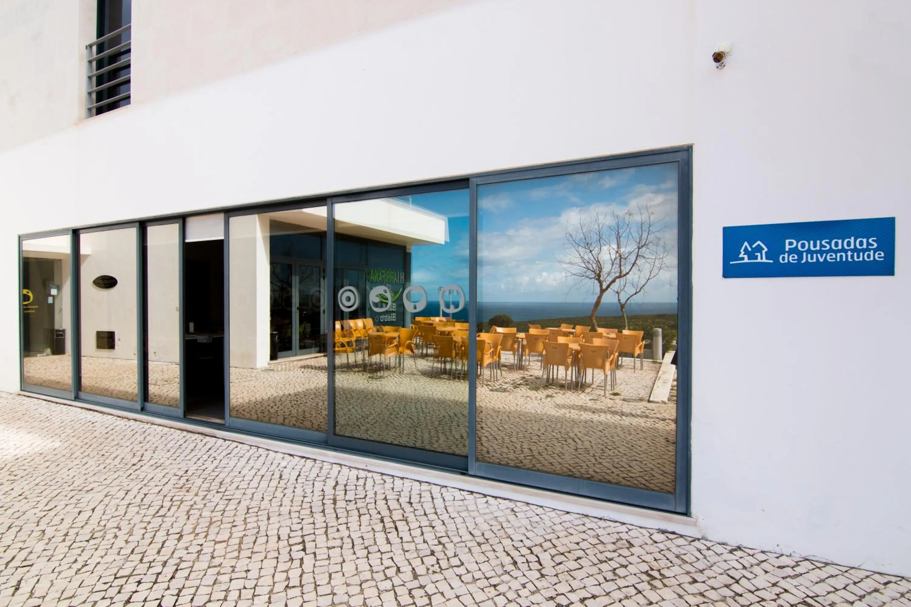 Facade/entrance in HI Arrifana Destination Hostel