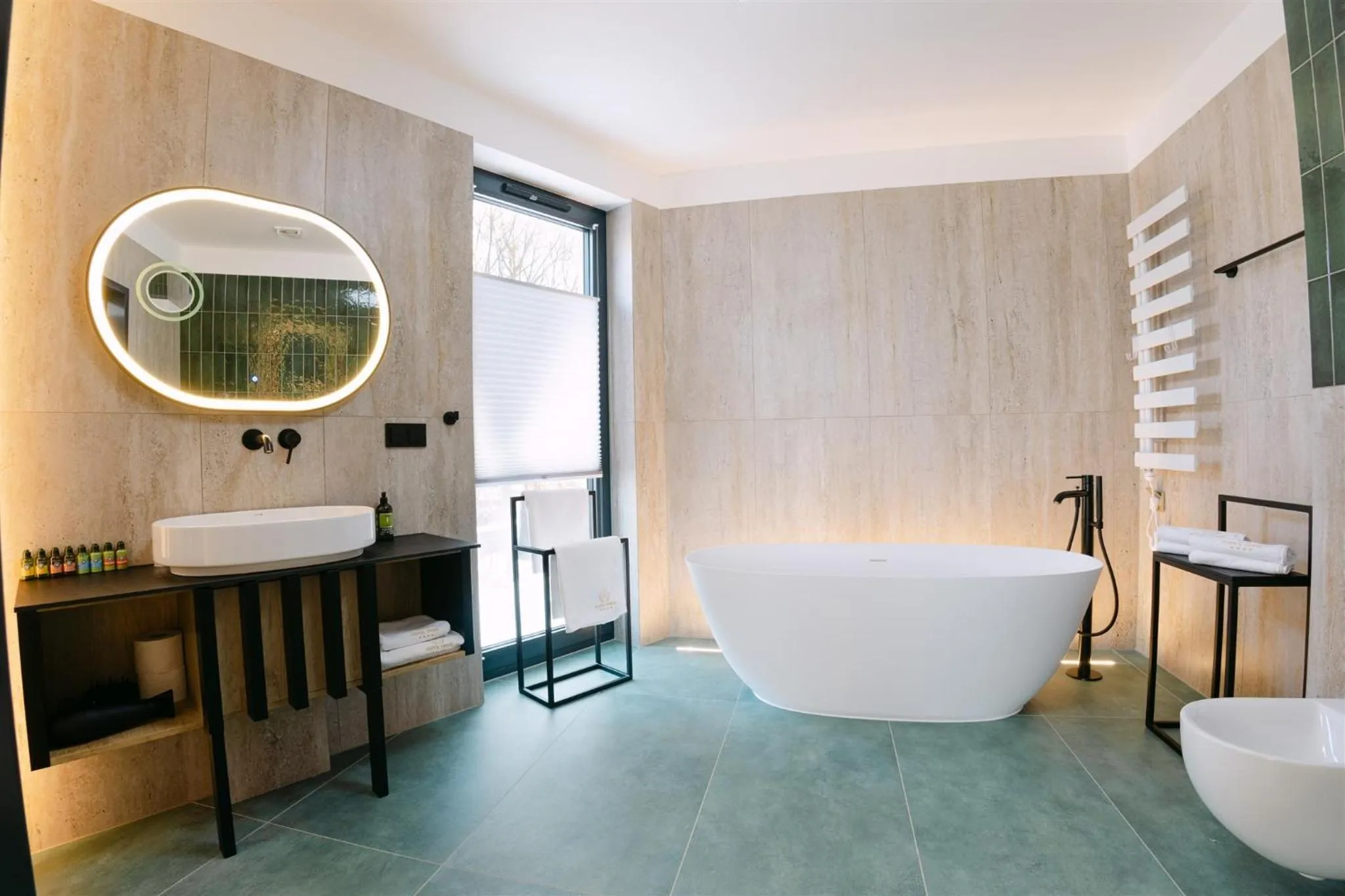 Bathroom, Bed in Aspen Prime Ski & Bike Resort - basen, sauna, jacuzzi, siłownia w cenie pobytu