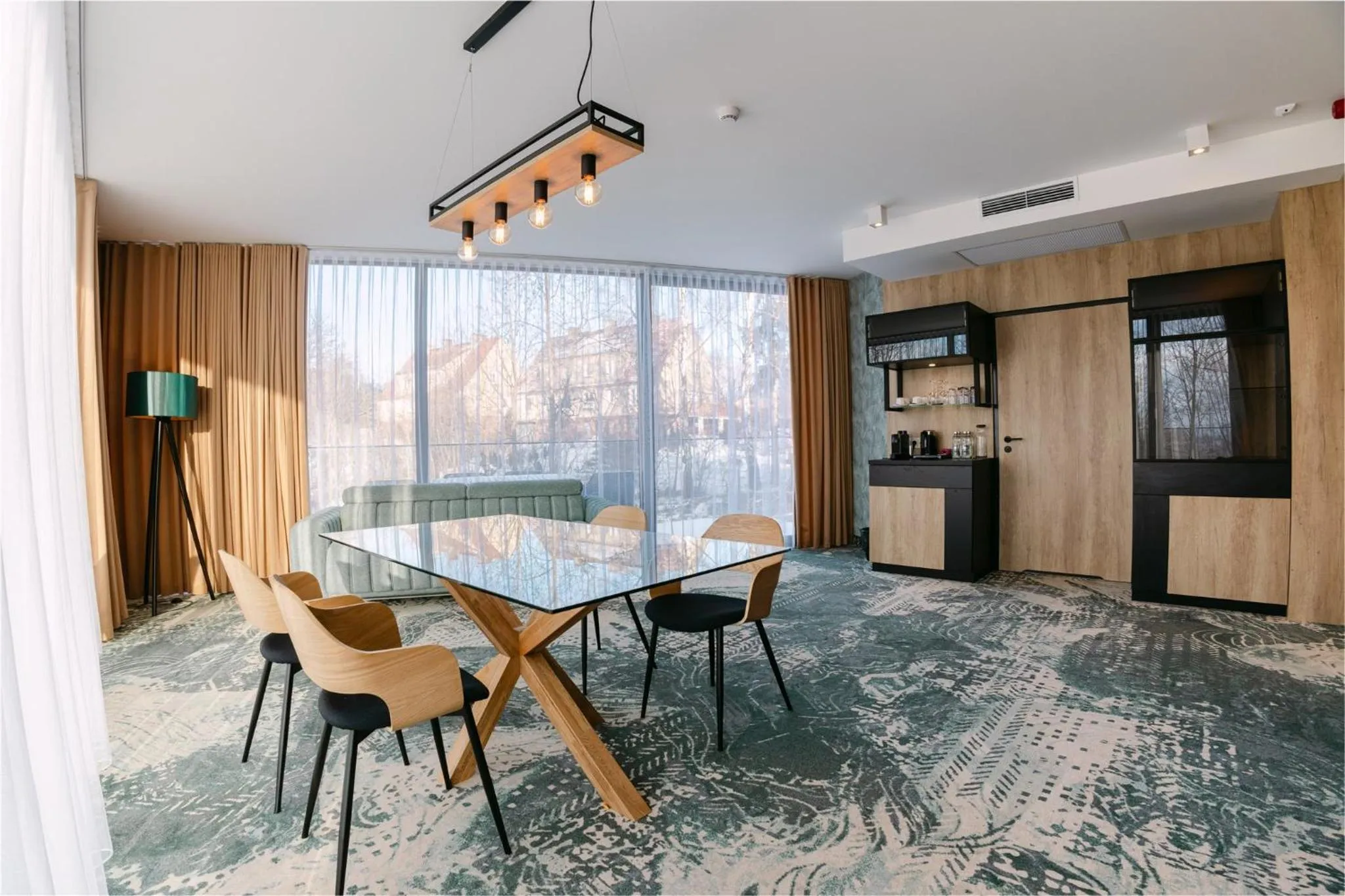 Living room in Aspen Prime Ski & Bike Resort - basen, sauna, jacuzzi, siłownia w cenie pobytu