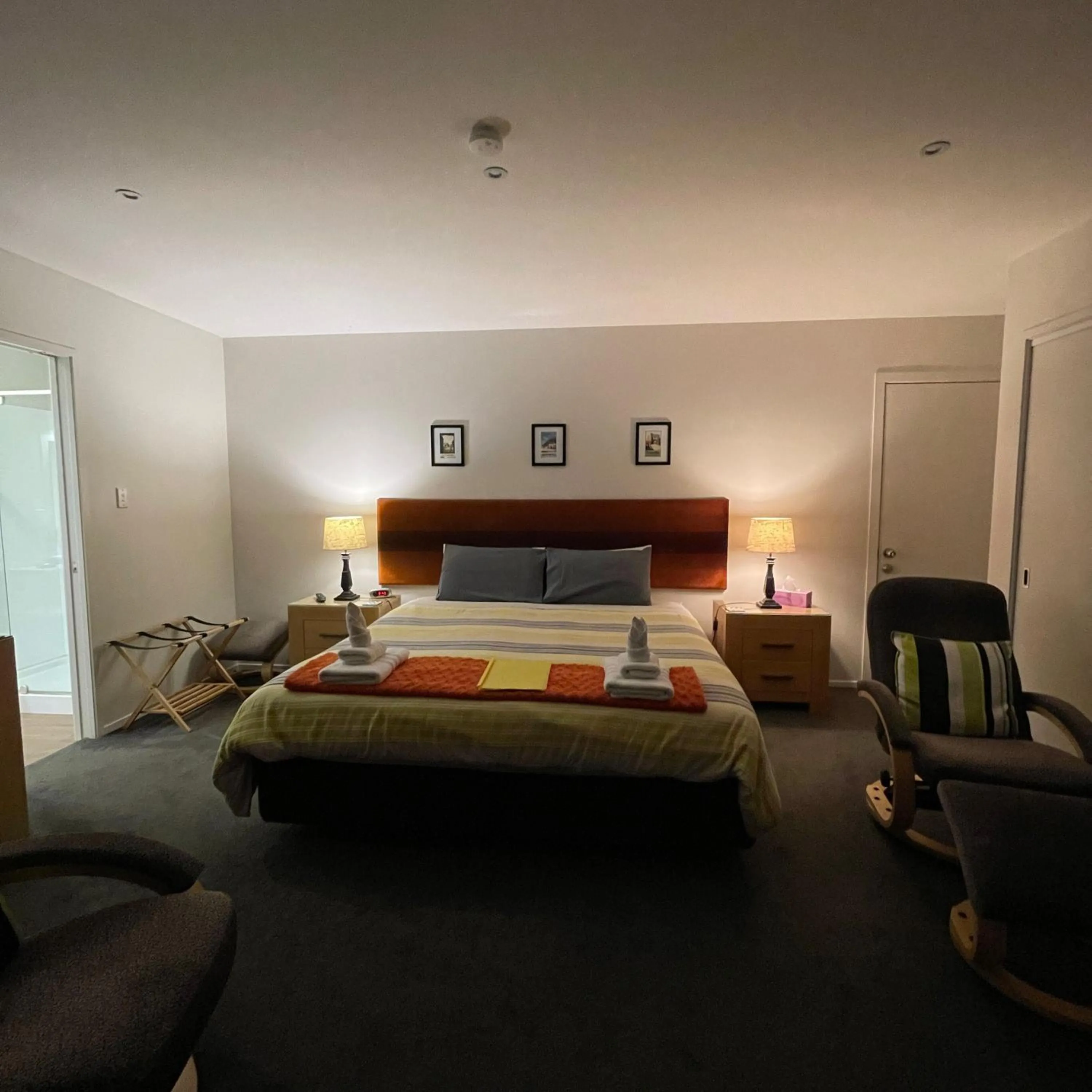 Bedroom, Bed in Baywaterviews