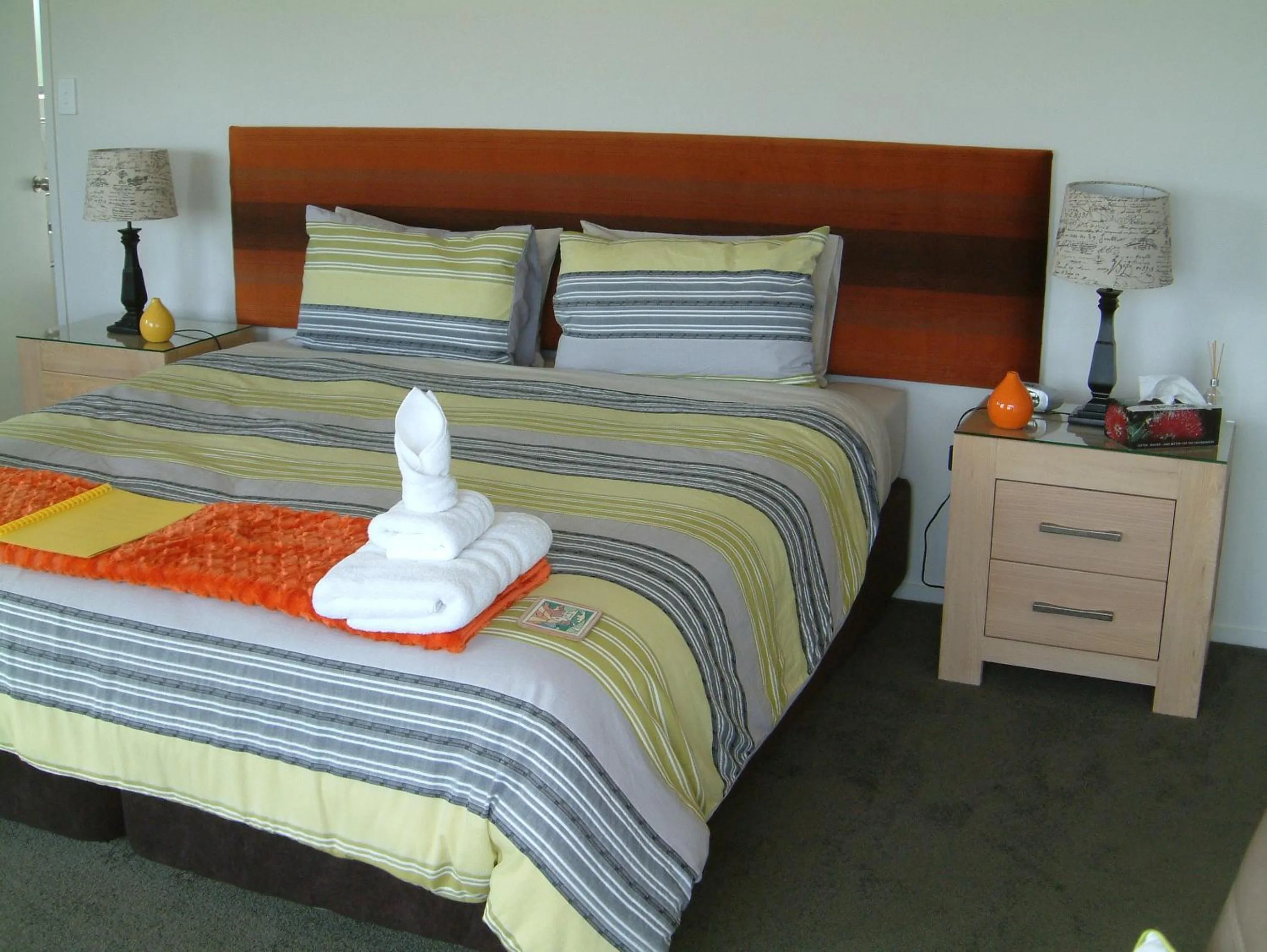 Decorative detail, Bed in Baywaterviews