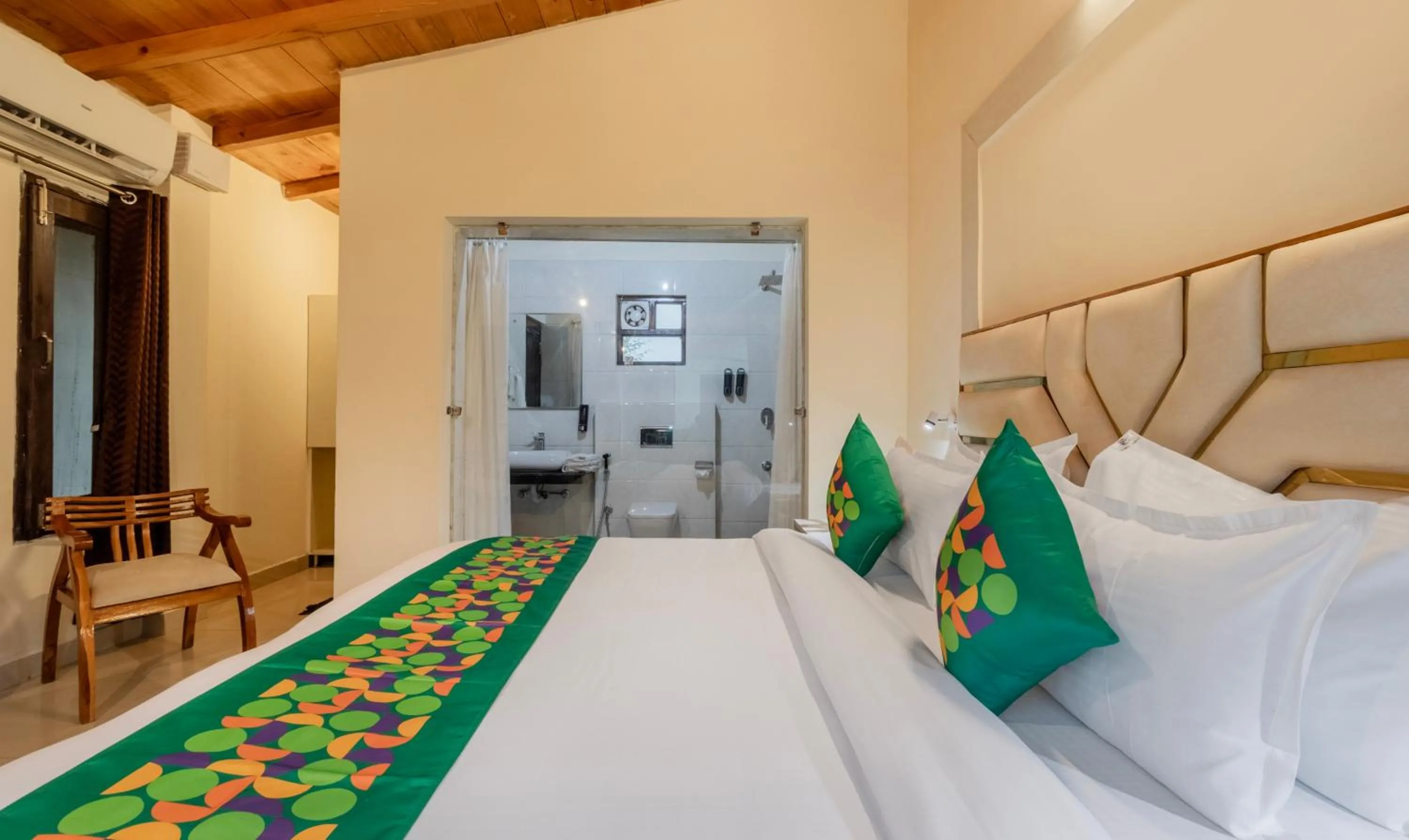 Bedroom, Bed in Treebo Corbett Hideout Dada'S