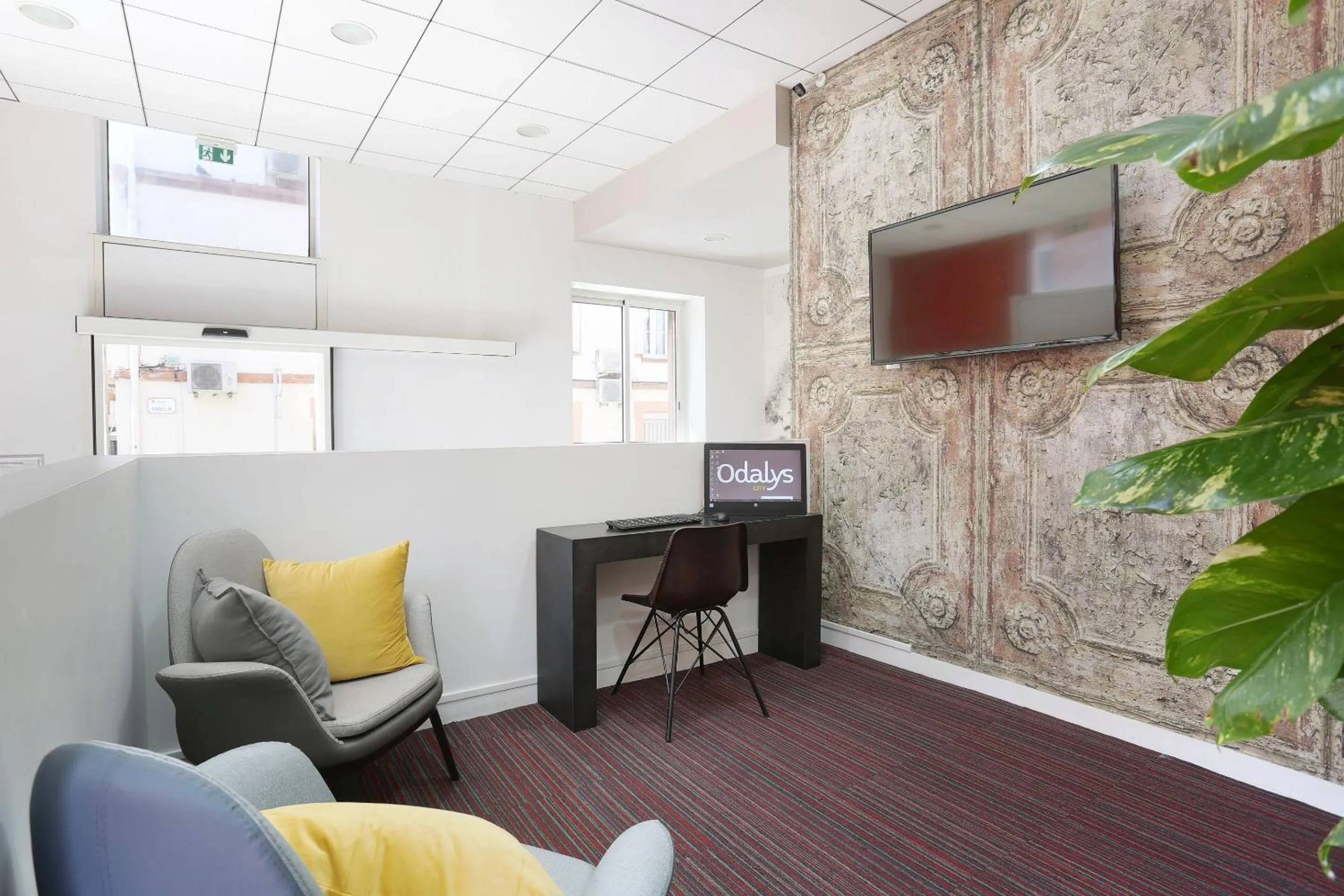 Lobby or reception in Appart Hotel Odalys City Toulouse Colombélie