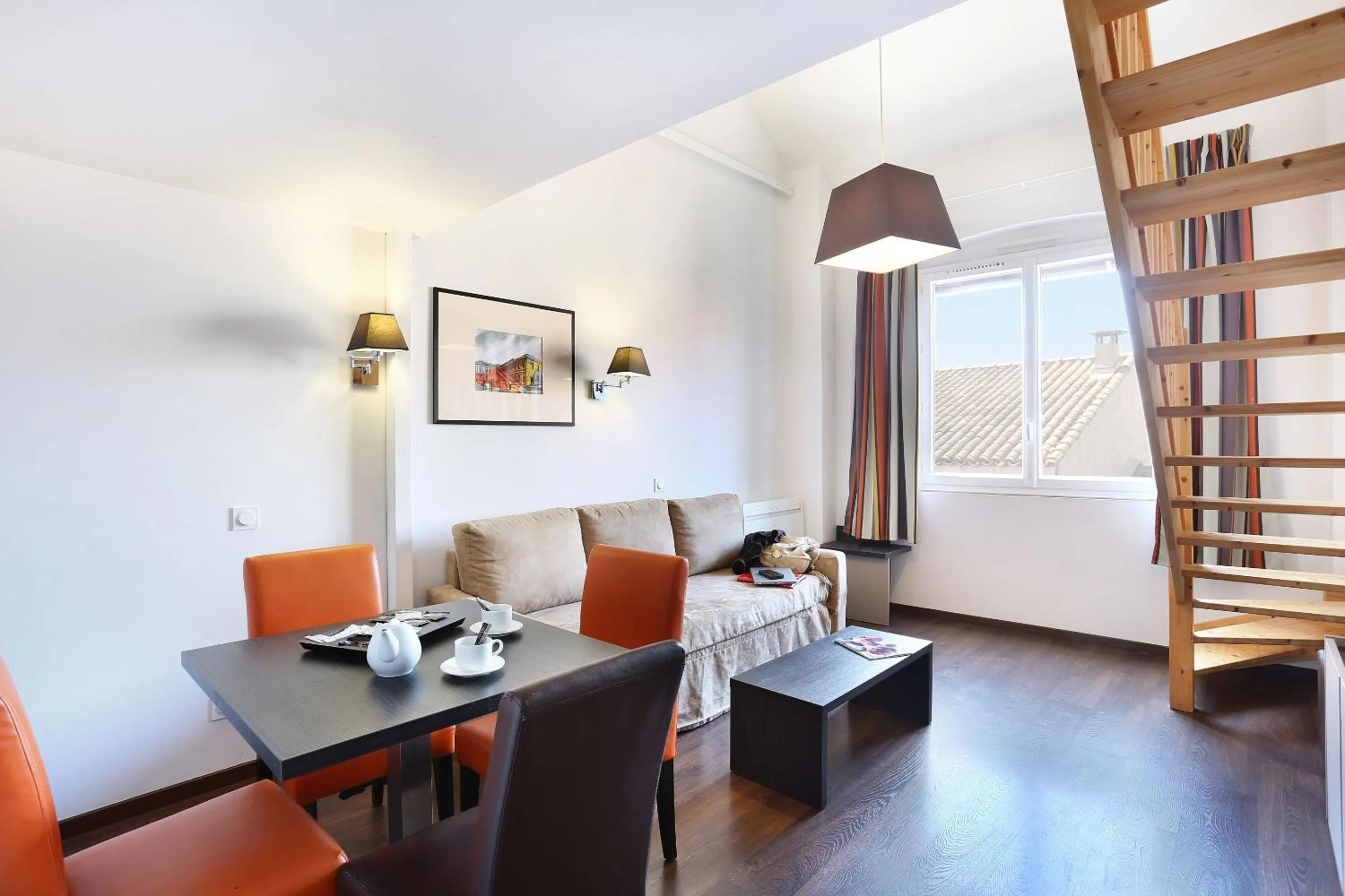 Seating area in Appart Hotel Odalys City Toulouse Colombélie