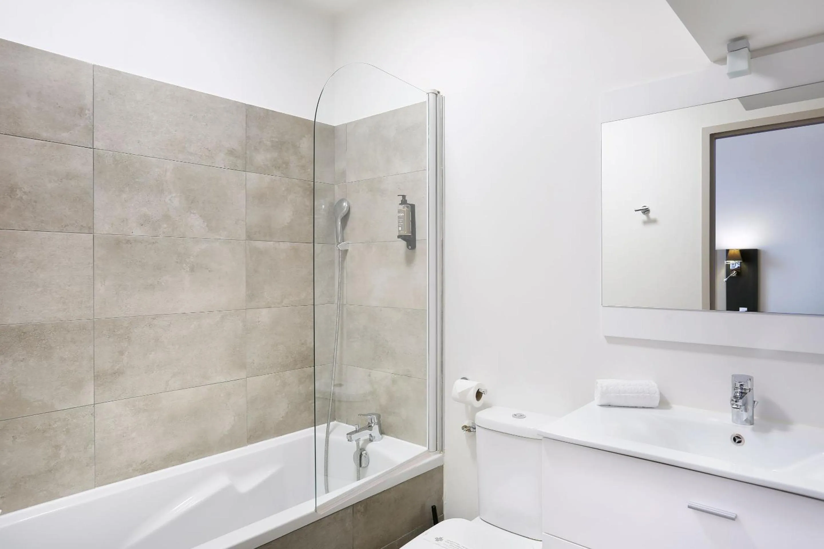 Bathroom in Appart Hotel Odalys City Toulouse Colombélie