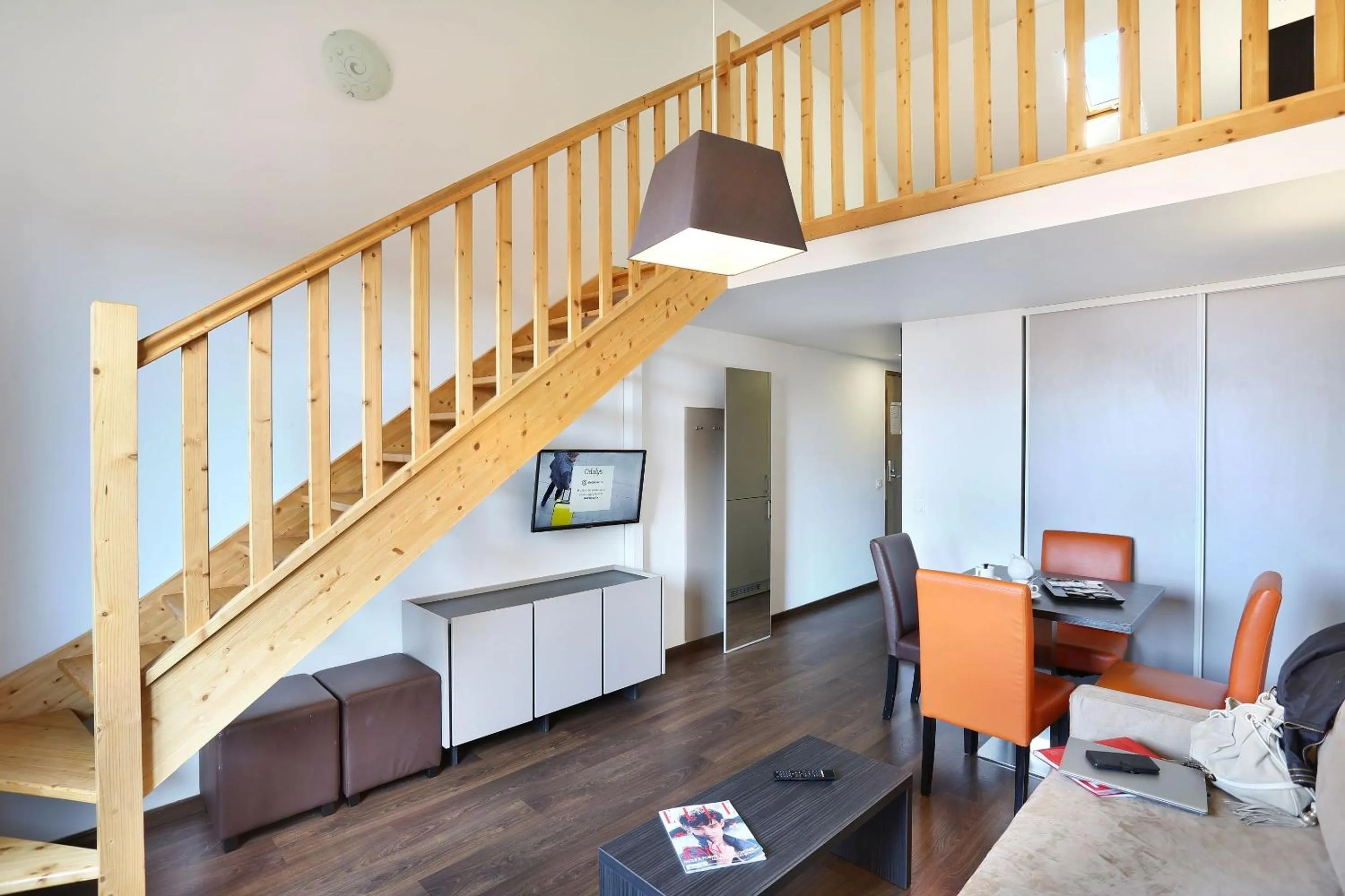 Seating area in Appart Hotel Odalys City Toulouse Colombélie