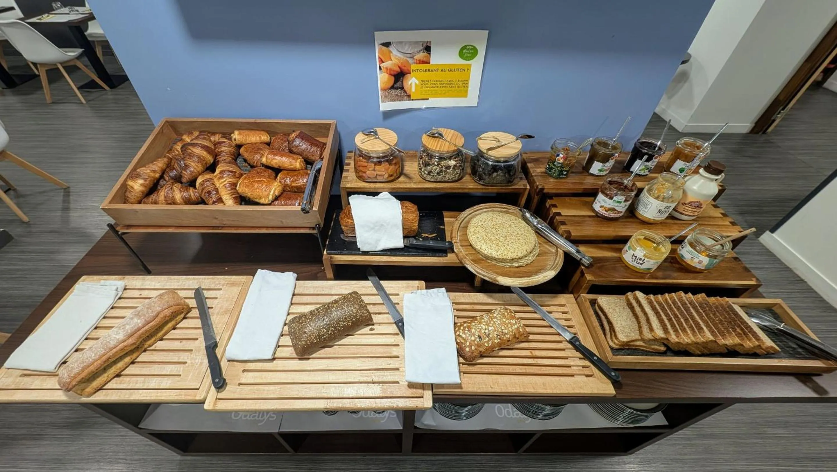 Food in Appart Hotel Odalys City Toulouse Colombélie