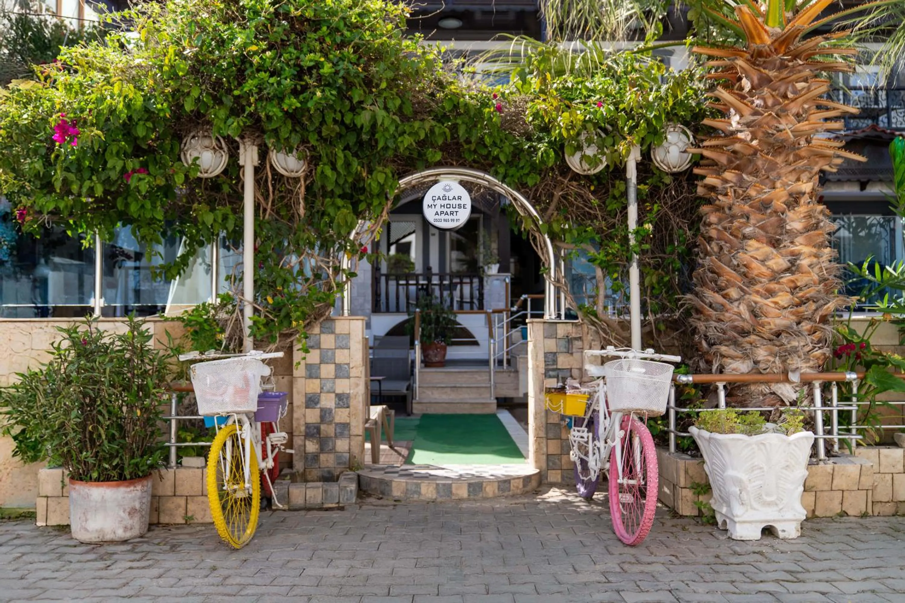 Facade/entrance in Çağlar my hause apart otel