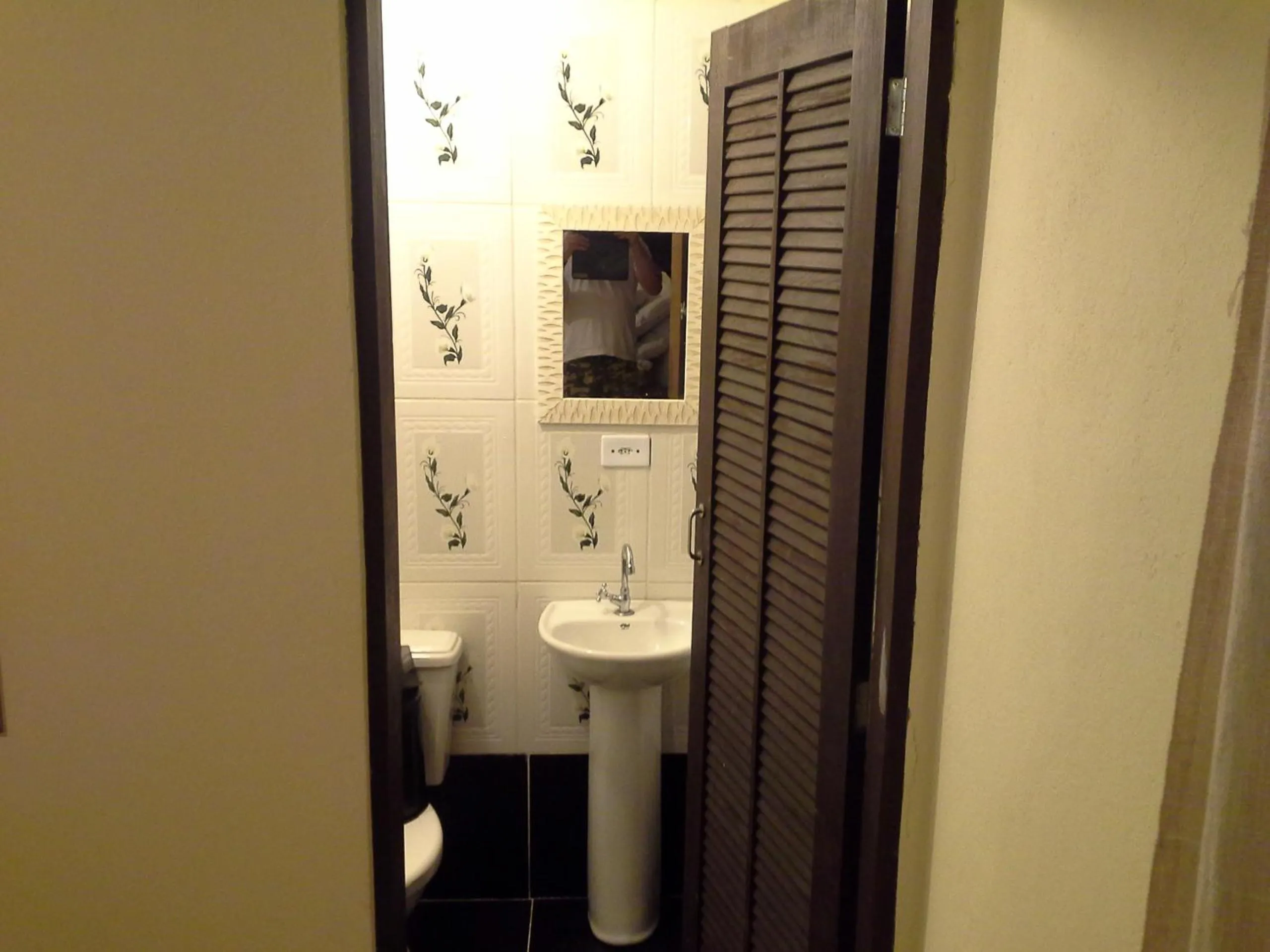 Bathroom in VELINN Pousada Praia do Perequê