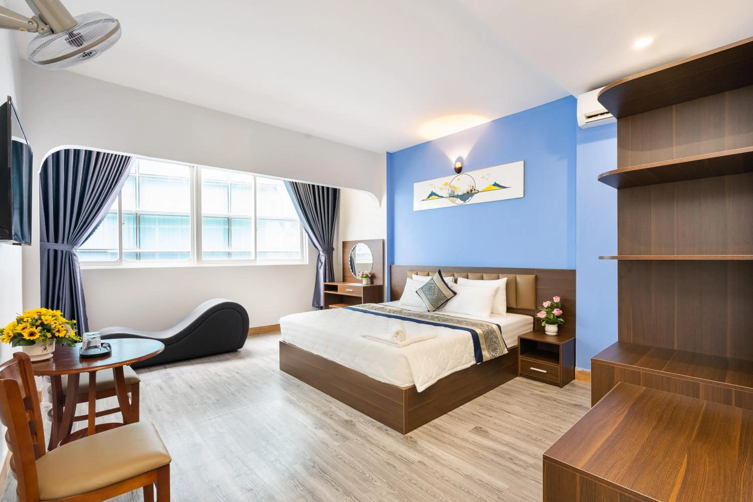 Bed in Green Airport Hotel