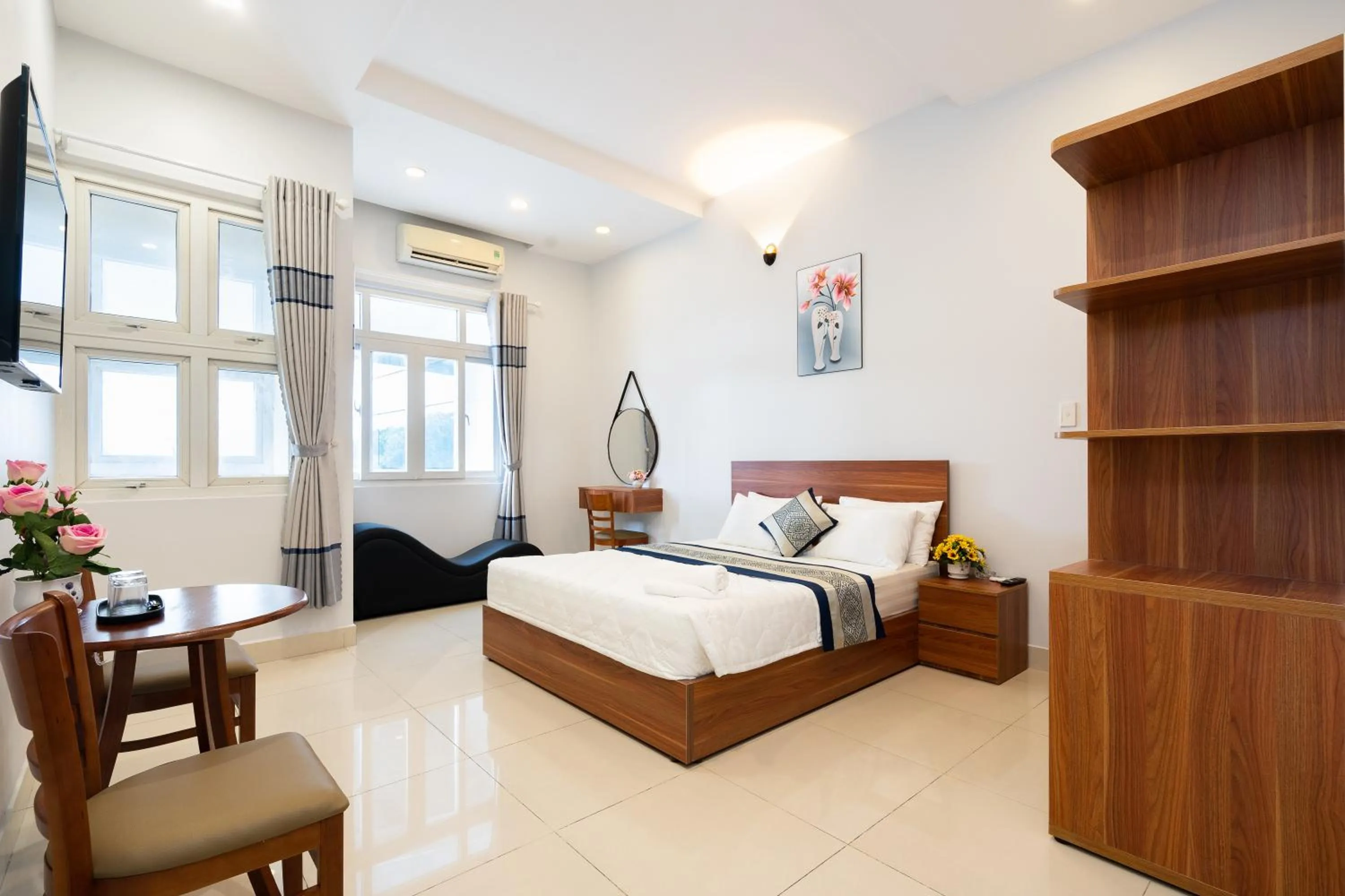 Bed in Green Airport Hotel