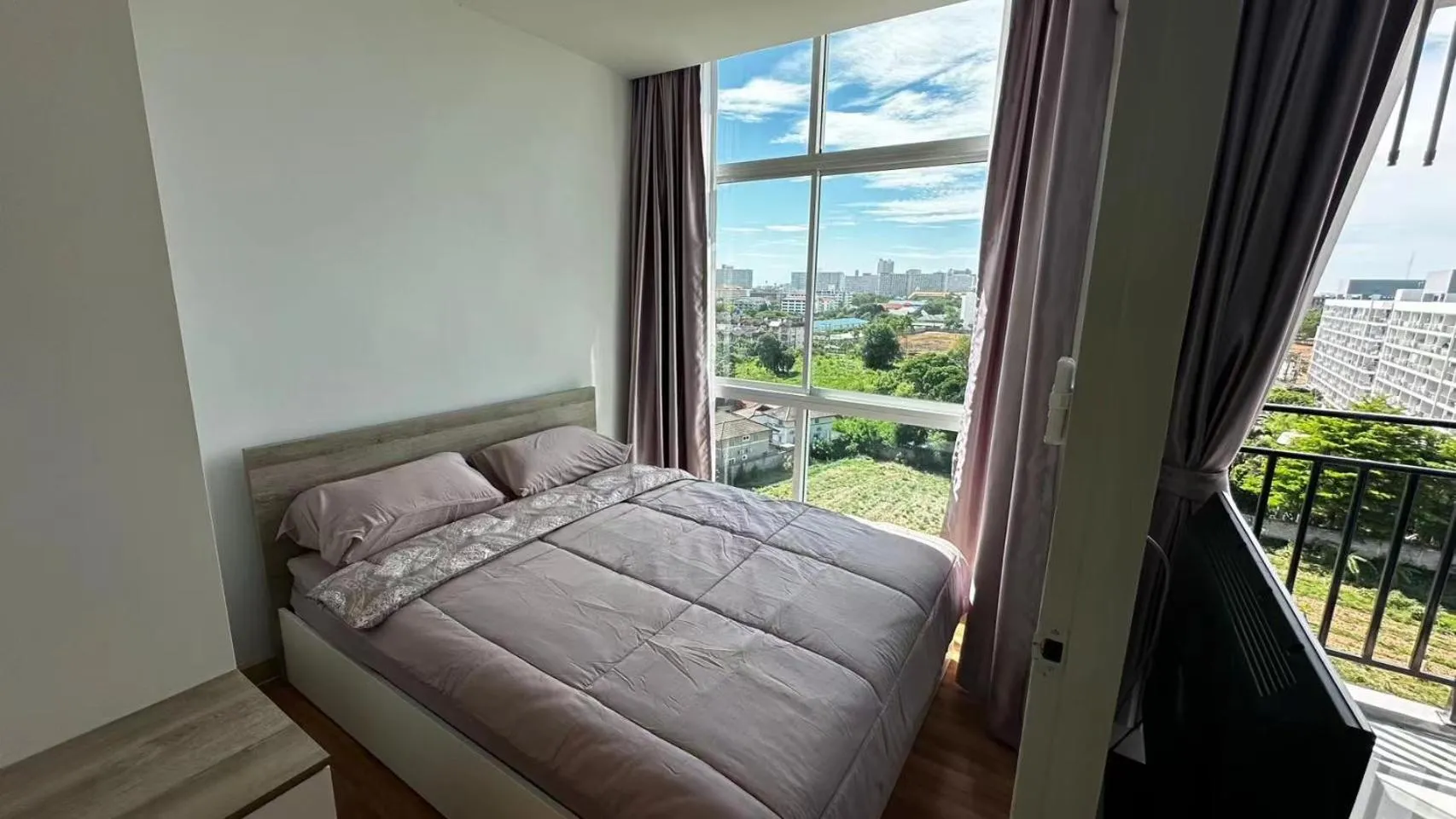 Bed in The Grand Jomtien Condo