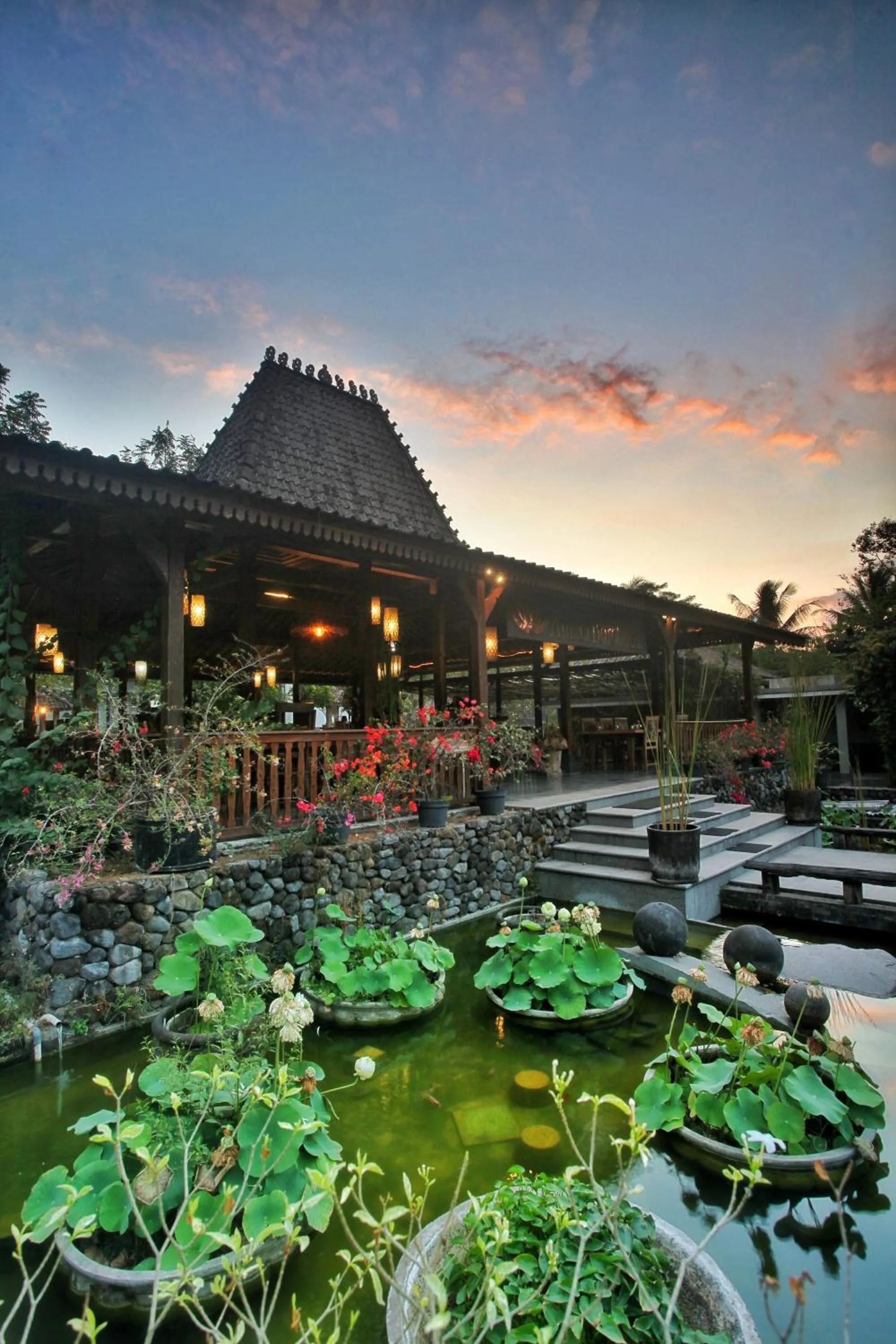 Restaurant/places to eat in Amata Borobudur Resort