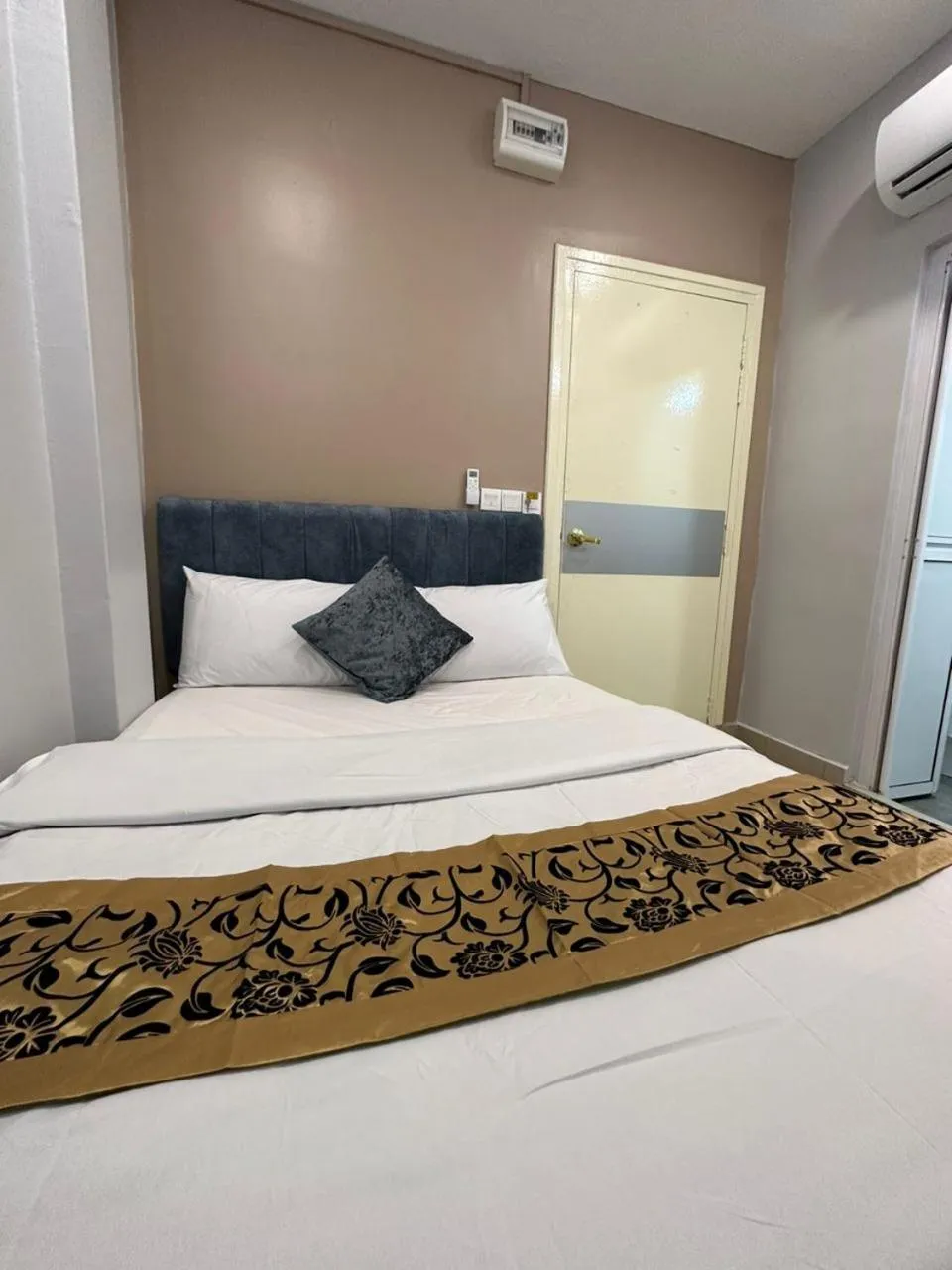 Bed in SS Grey House