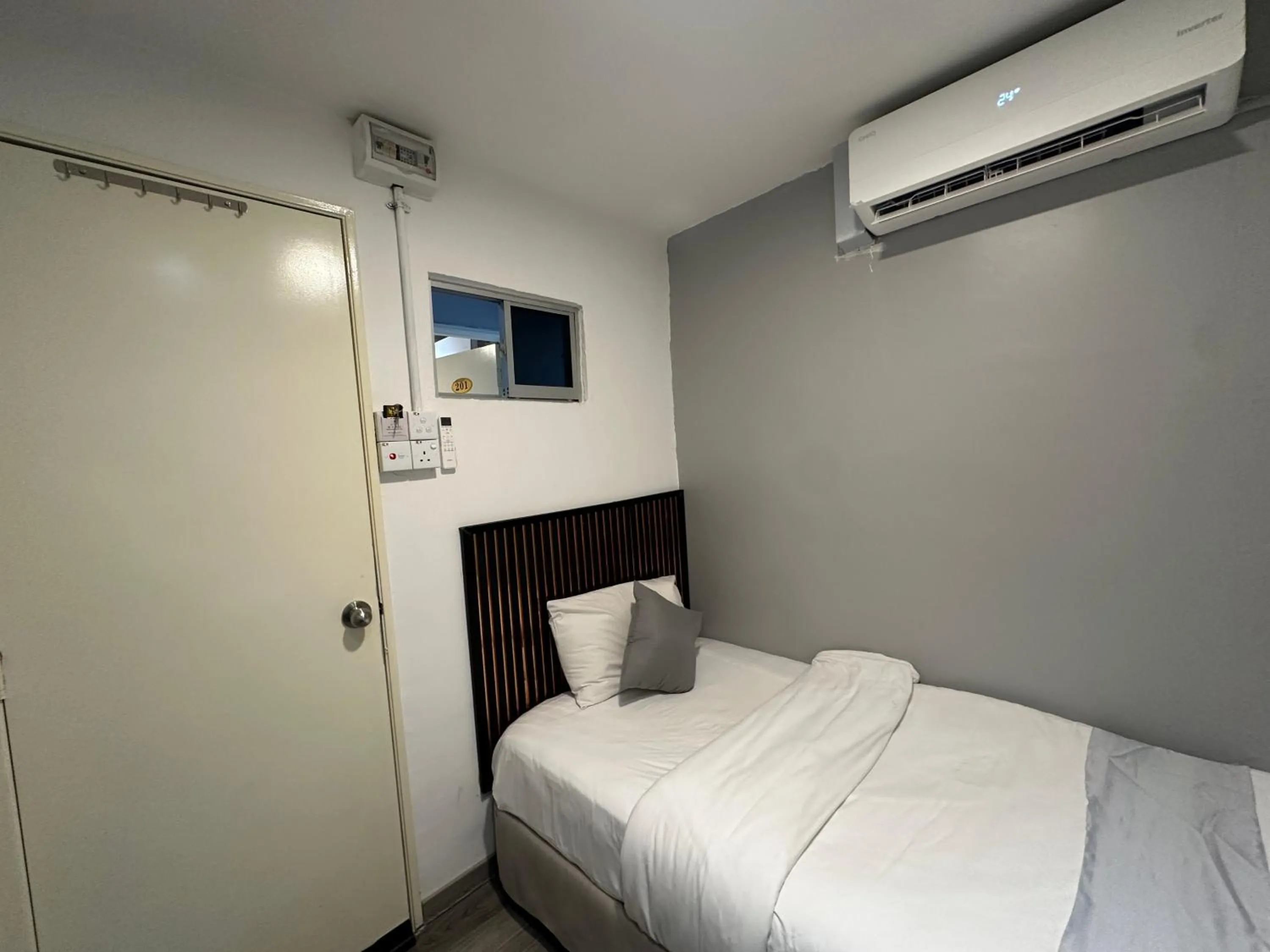 Bed in SS Grey House