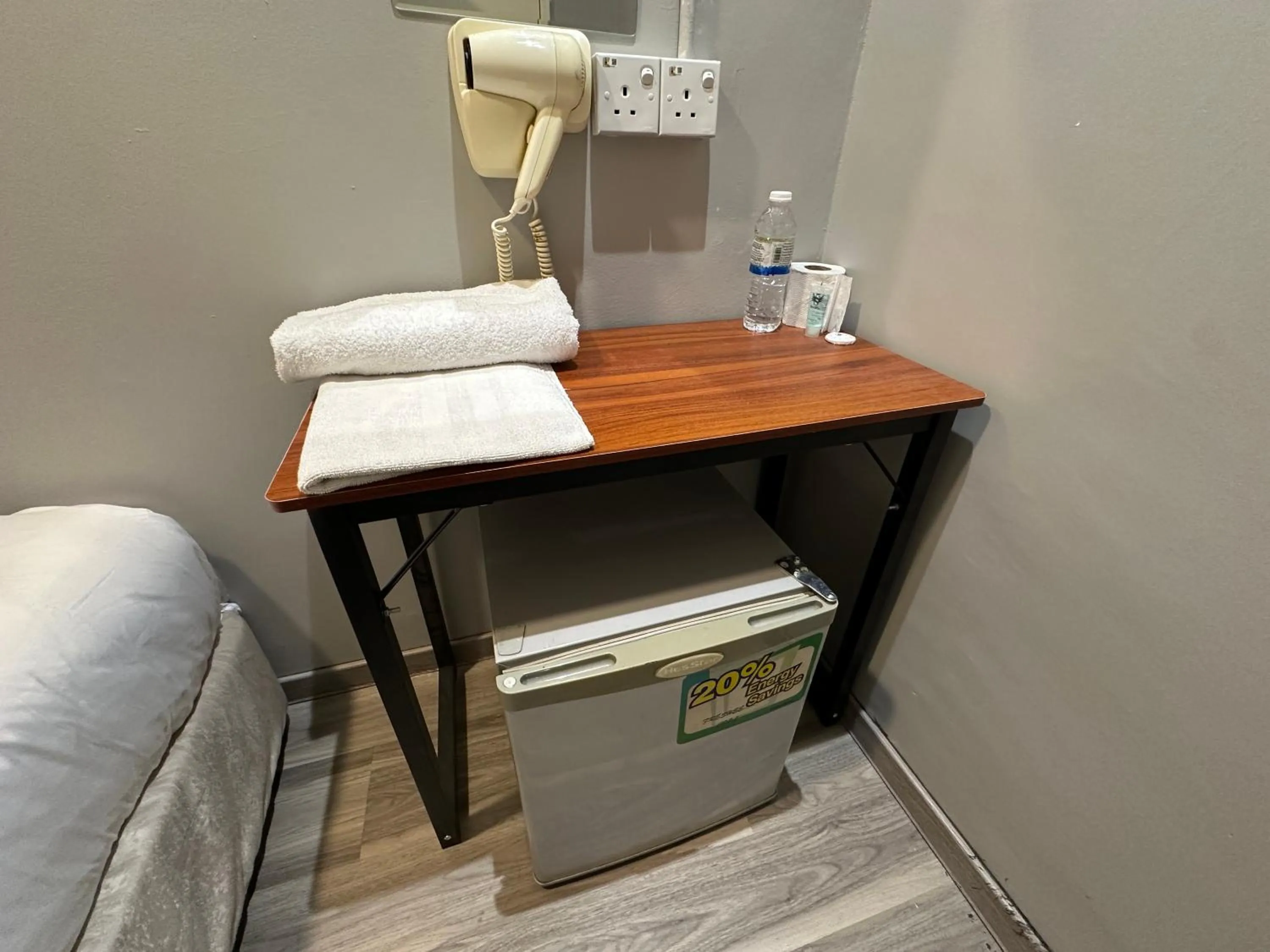 hair dresser in SS Grey House