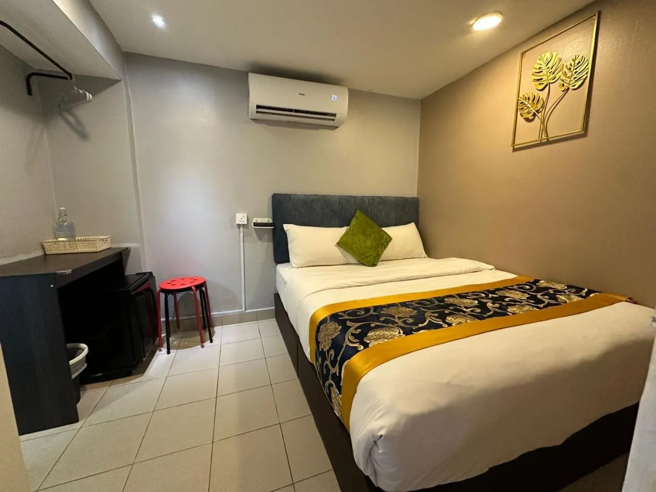 Bed in SS Grey House