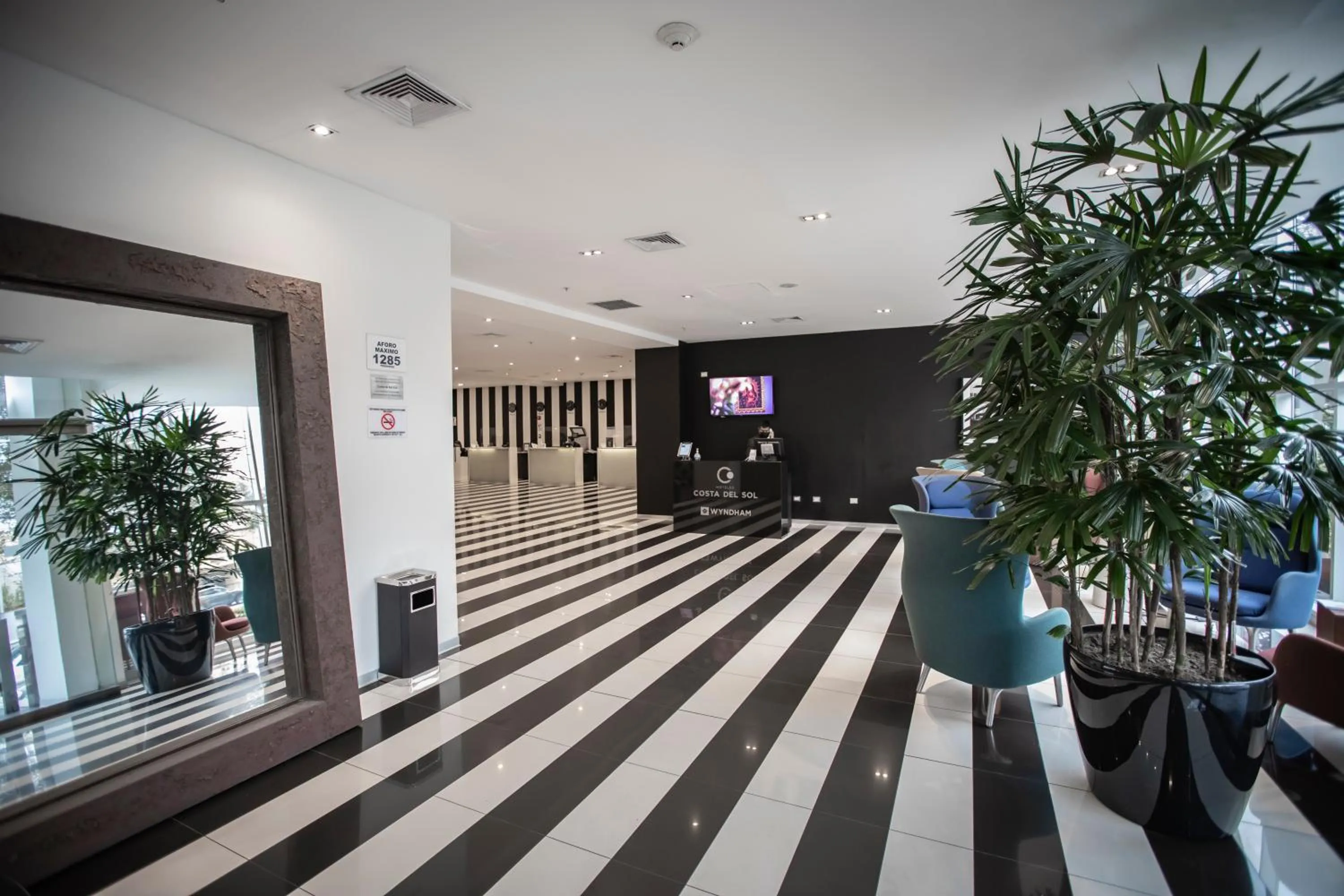 Lobby or reception in Wyndham Costa del Sol Lima City