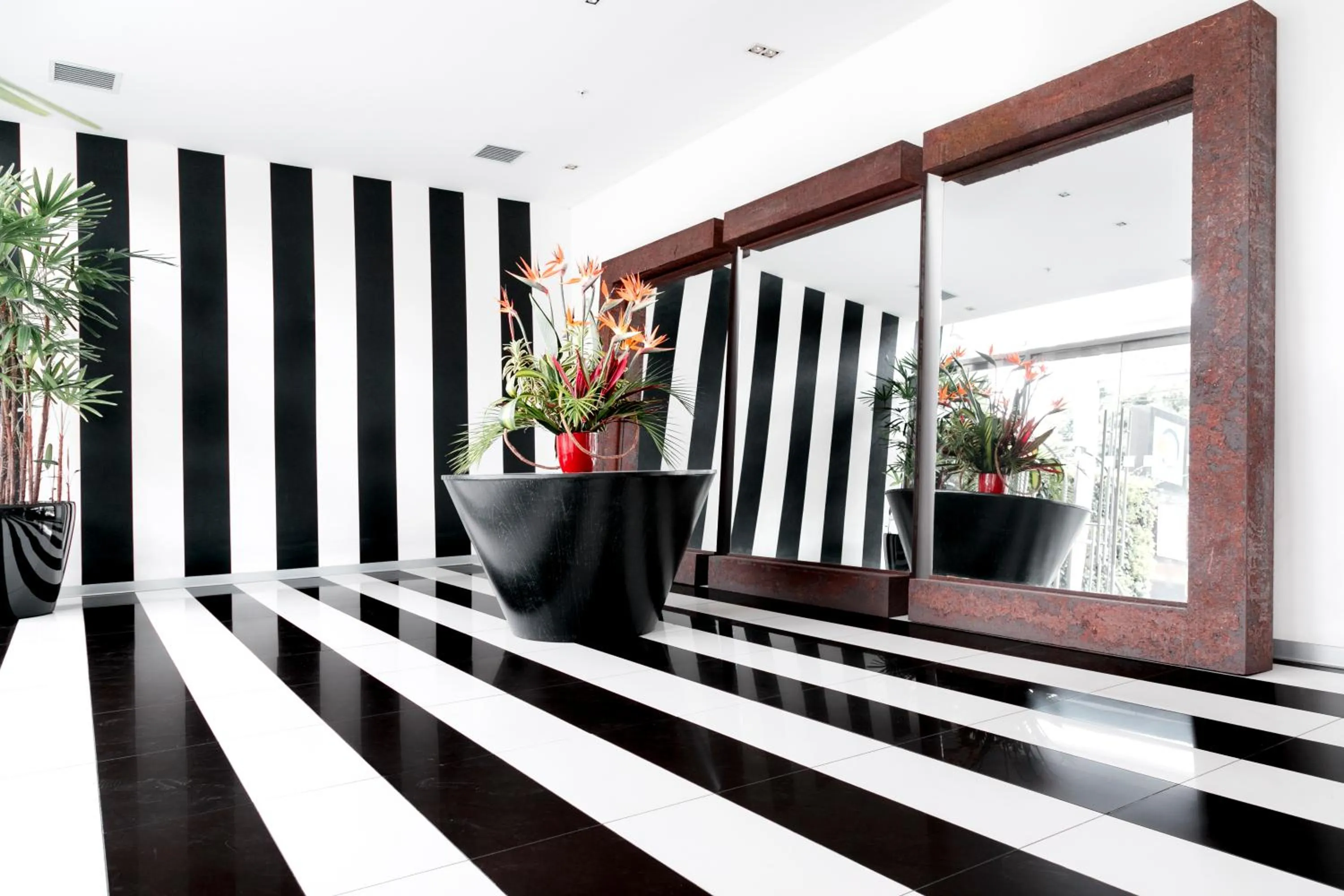 Lobby or reception in Wyndham Costa del Sol Lima City