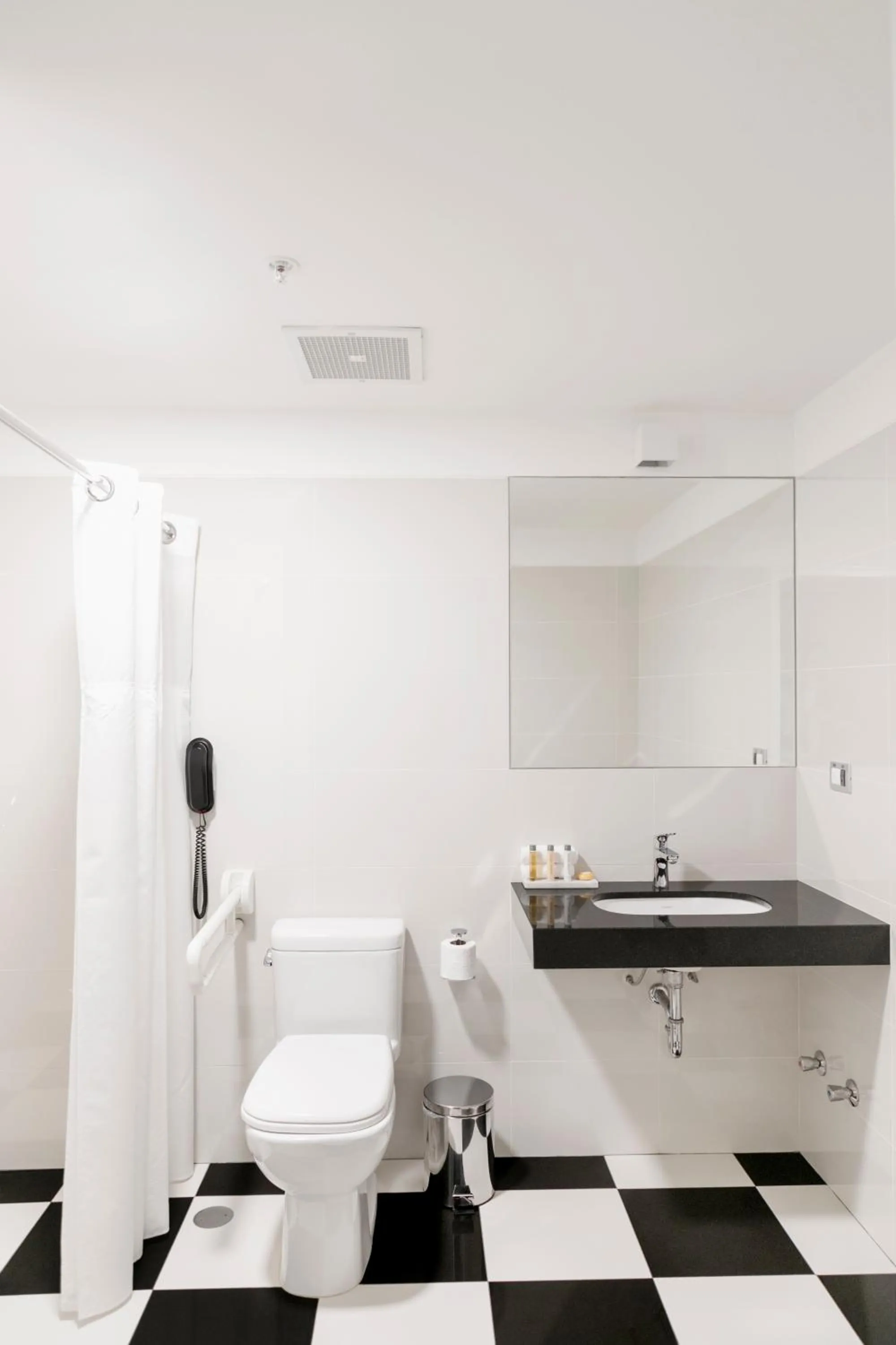 Bathroom in Wyndham Costa del Sol Lima City