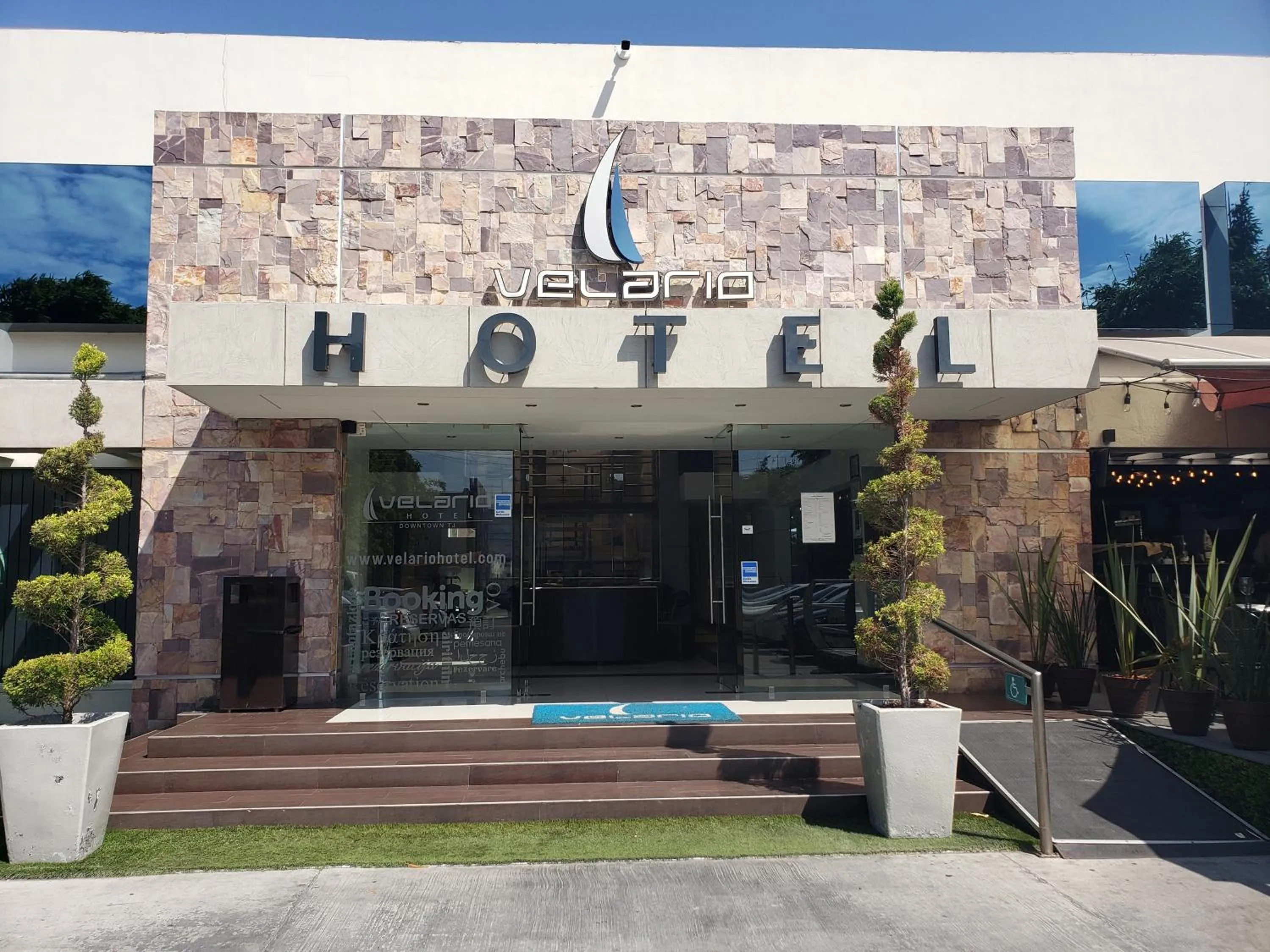 Facade/entrance in Hotel Velario