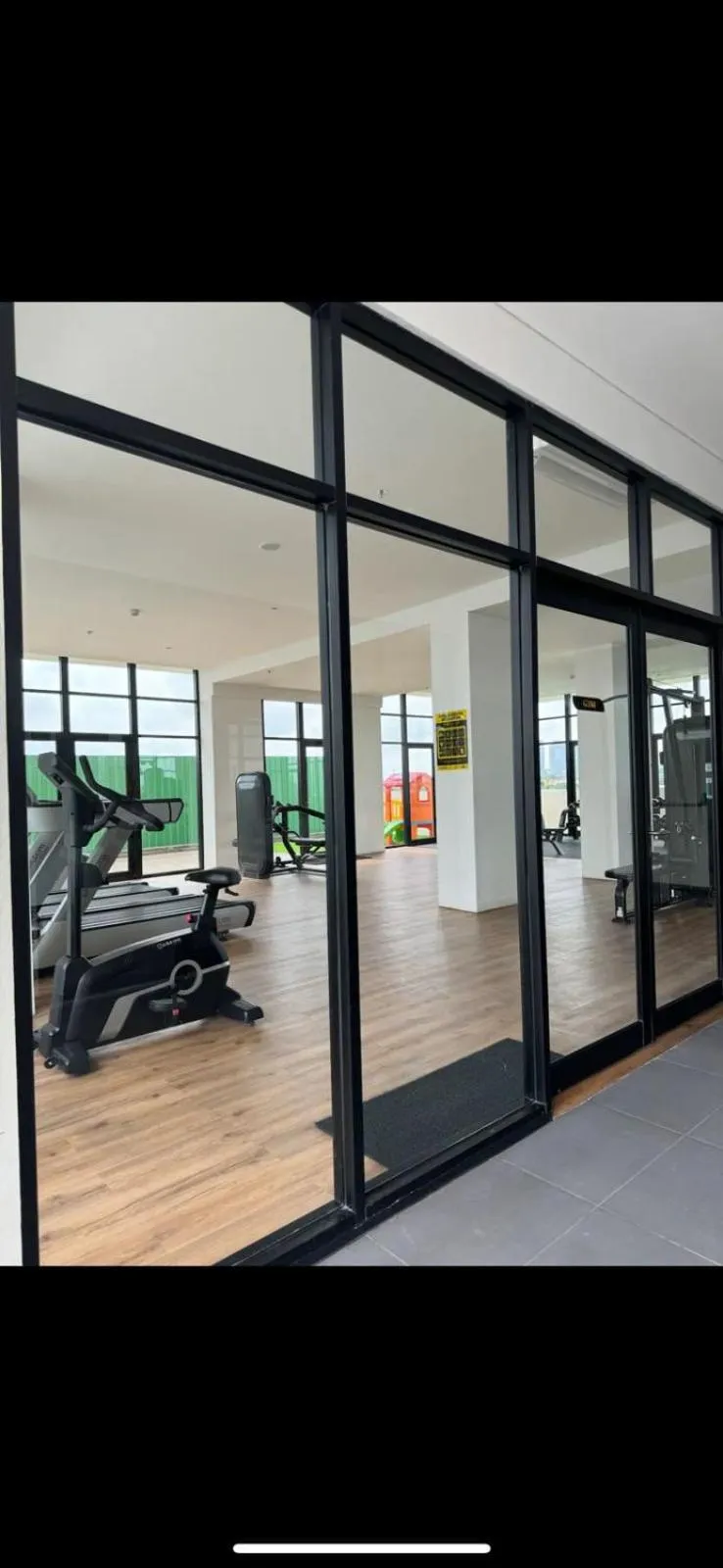 Vittorio Apartment Wiyung 1BR sby wifi smtv by ASH