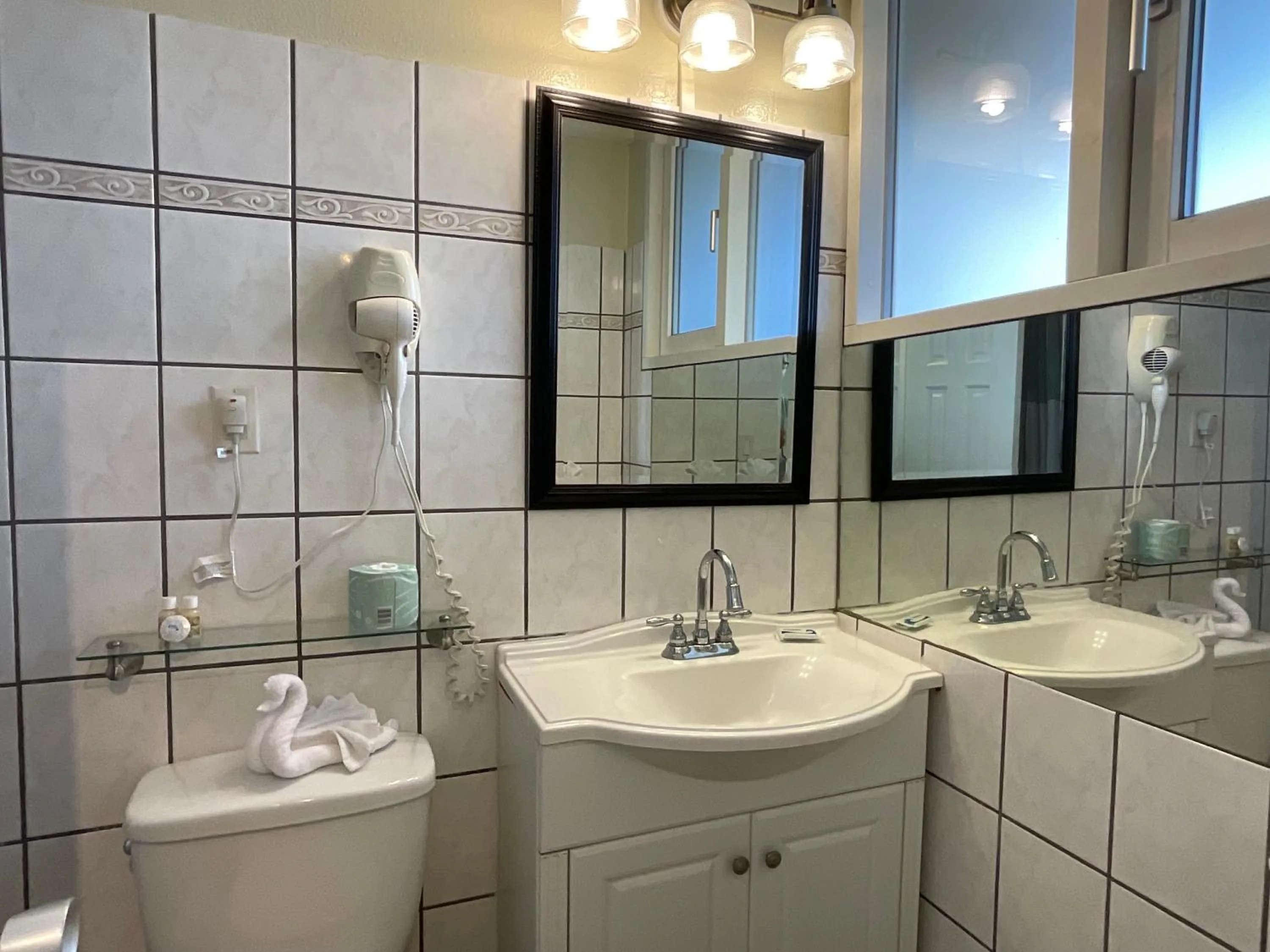 Bathroom in The Frederiksted Hotel