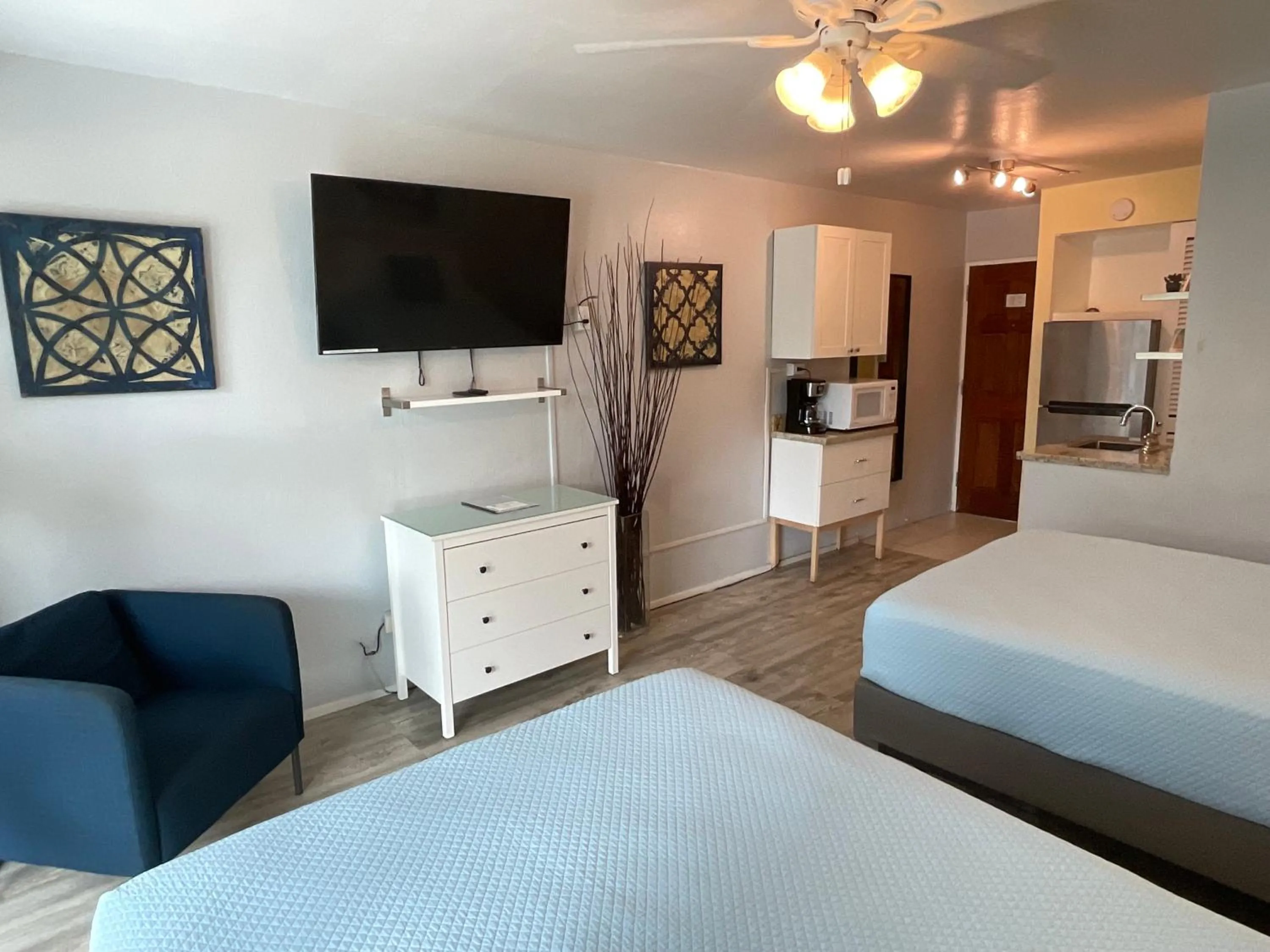 Bedroom, Bed in The Frederiksted Hotel