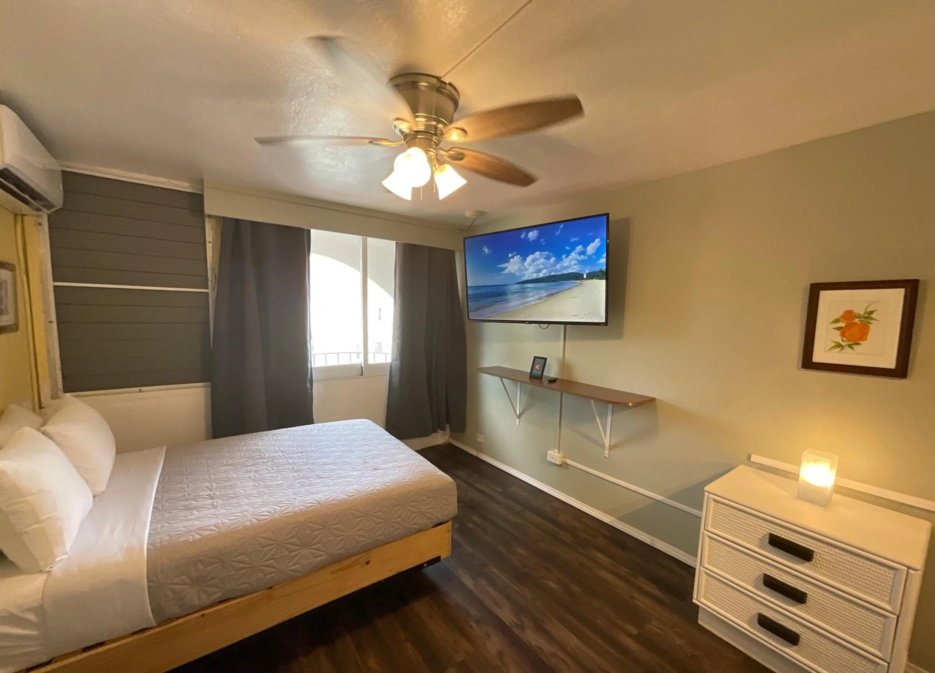 Bed in The Frederiksted Hotel